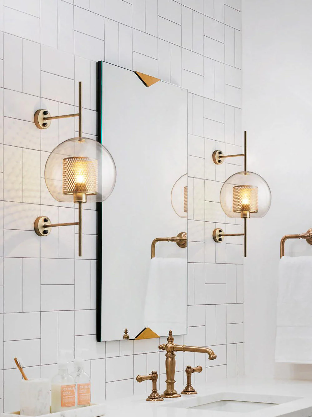 Chiswick Contemporary Glass Wall Light - Image 12