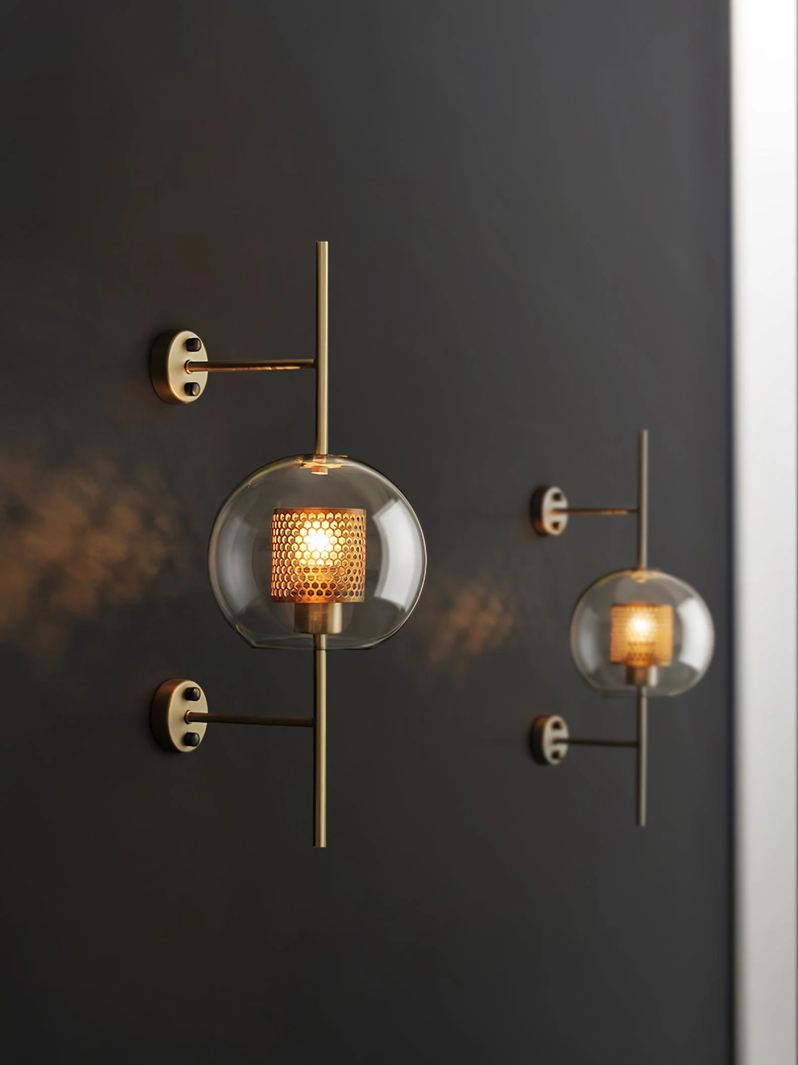 Chiswick Contemporary Glass Wall Light - Image 8