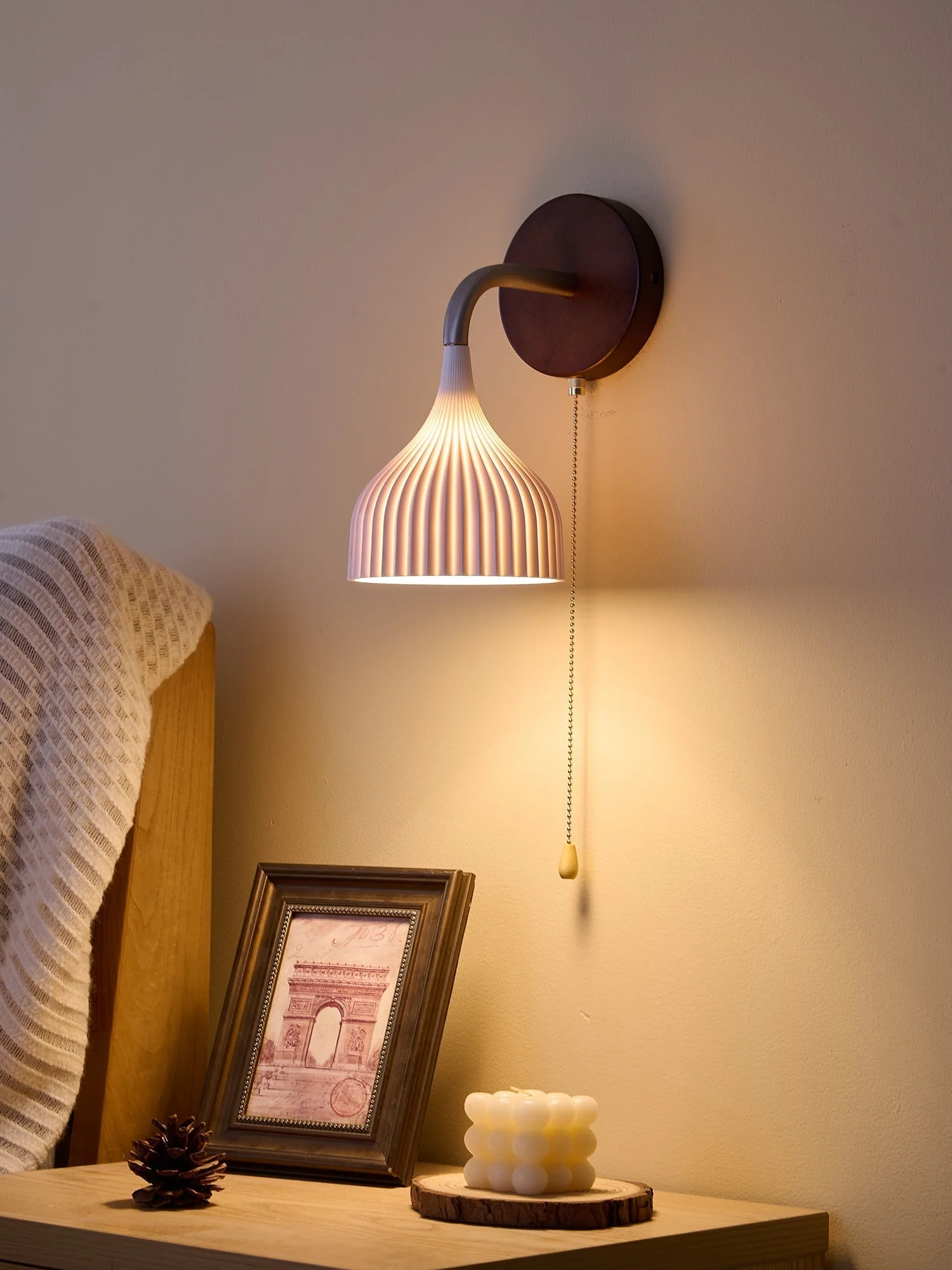 Cimararae Elegance Classic Wood Wall Lamp - Image 10