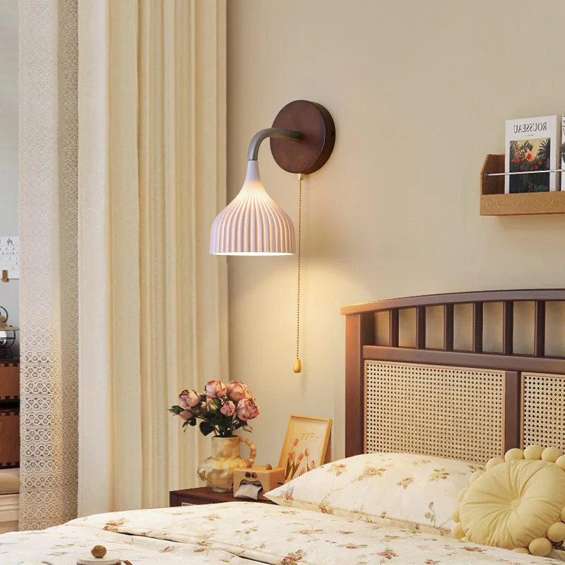 Cimararae Elegance Classic Wood Wall Lamp - Image 4