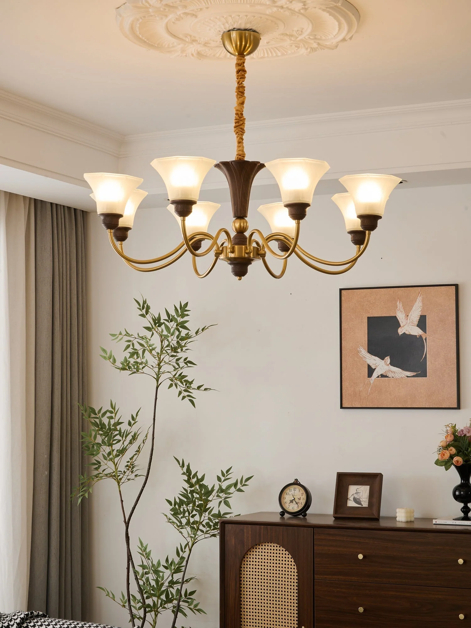 Ciphaen Traditional Elegance Vintage Wood Glass Chandelier - Image 3