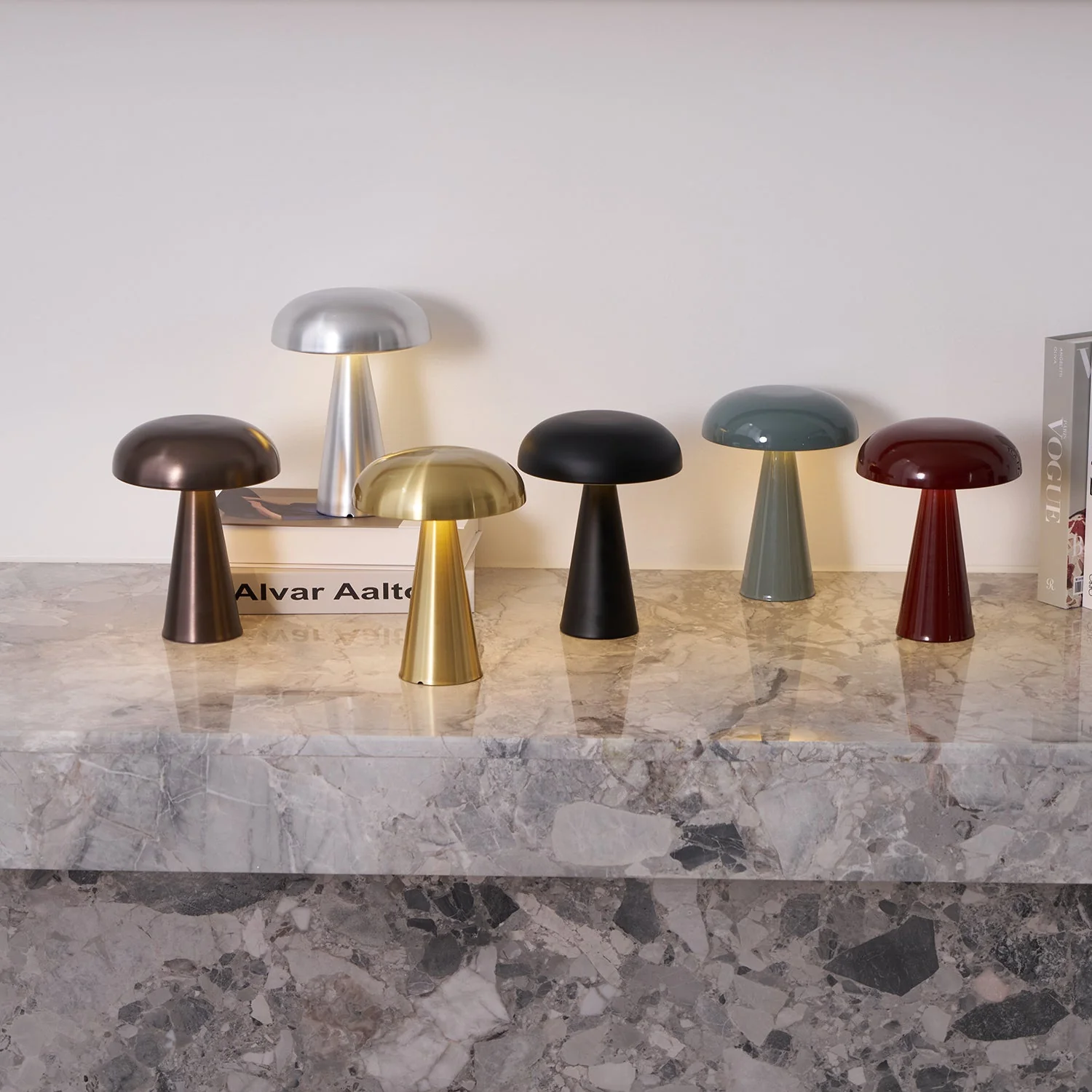 Como Modern Table Lamp - Image 10