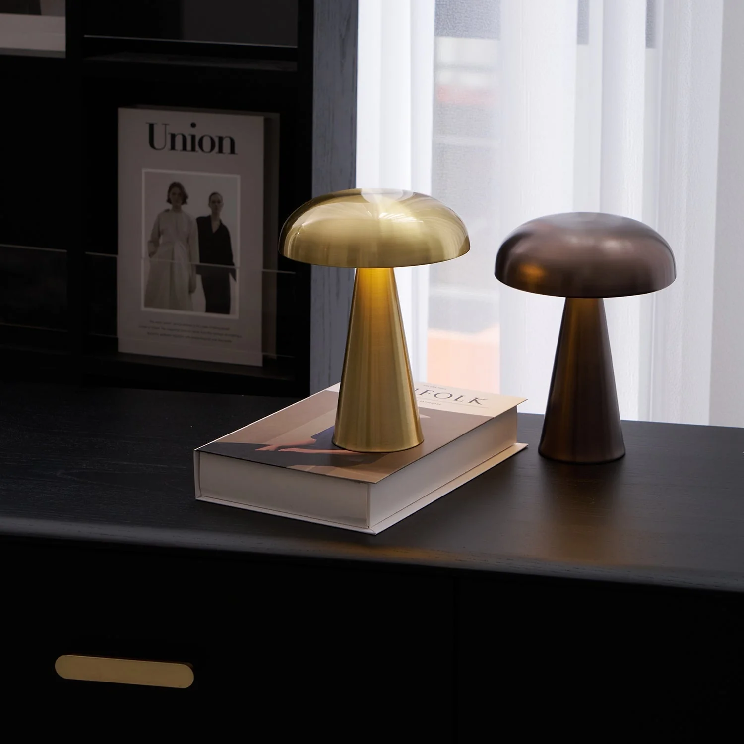 Como Modern Table Lamp - Image 18