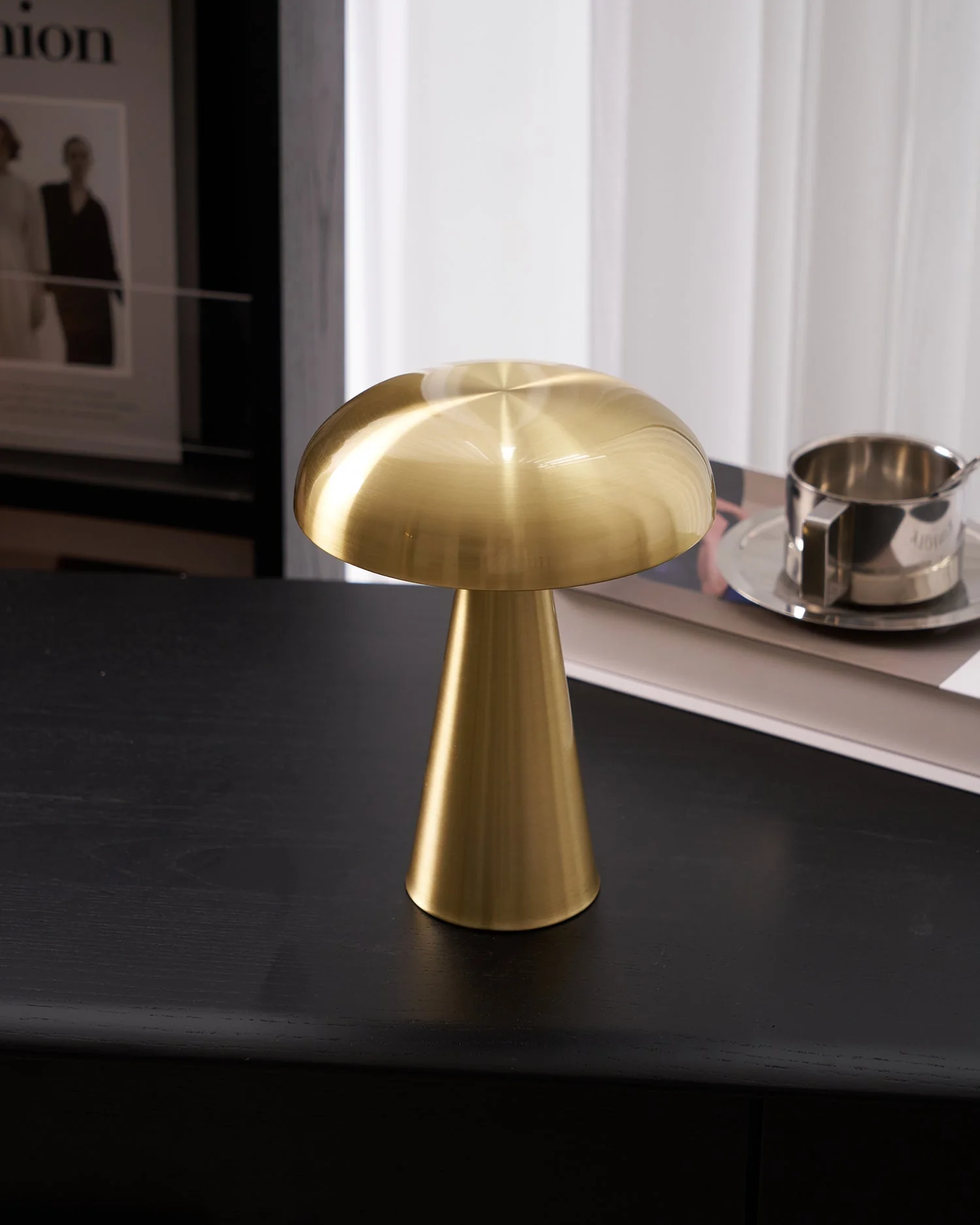 Como Modern Table Lamp - Image 20