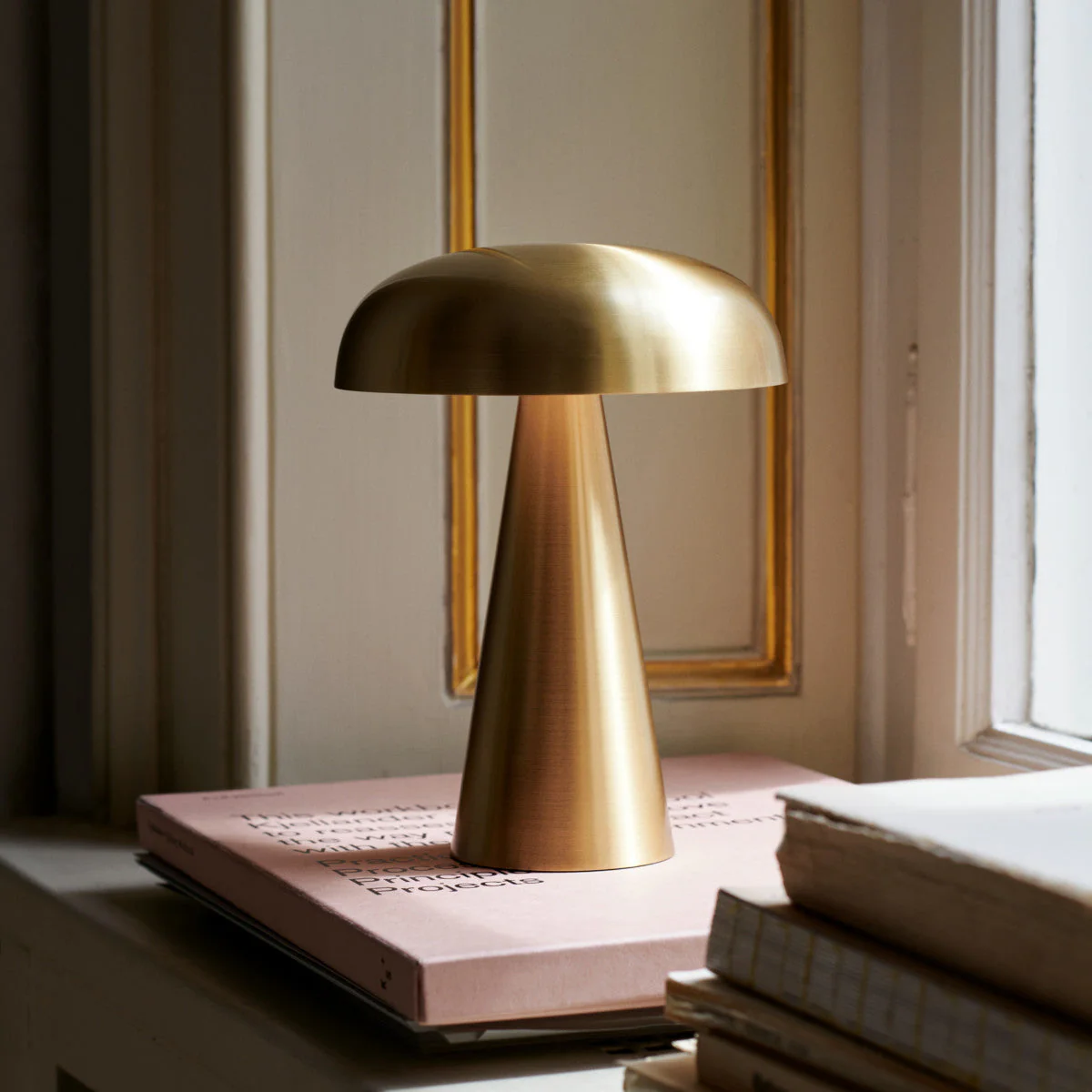Como Modern Table Lamp - Image 3