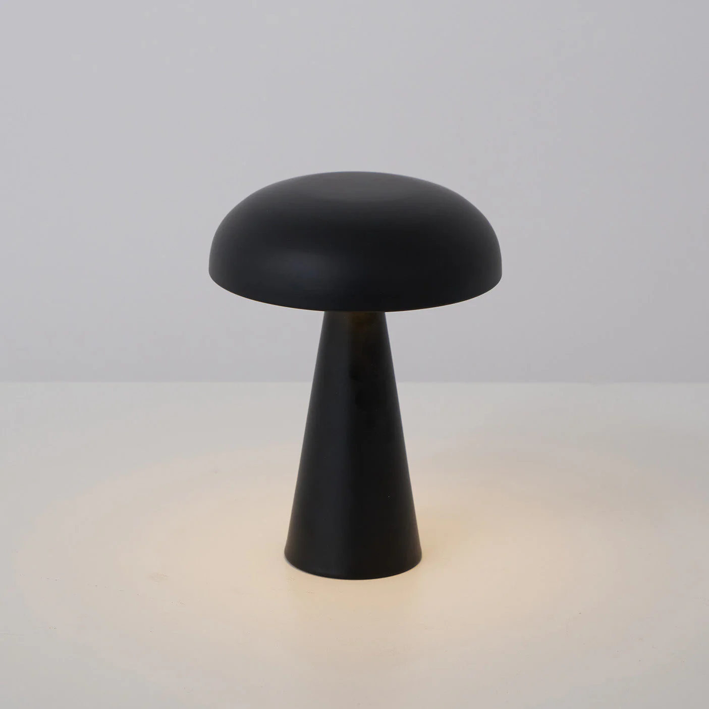 Como Modern Table Lamp - Image 42