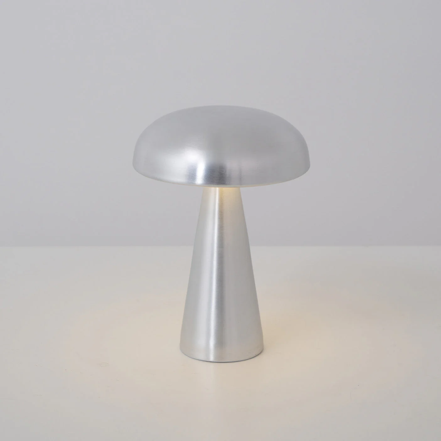 Como Modern Table Lamp - Image 44