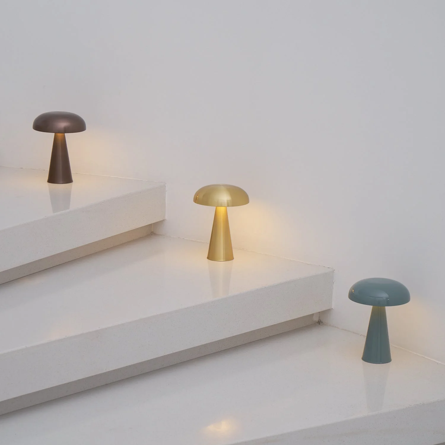 Como Modern Table Lamp - Image 7