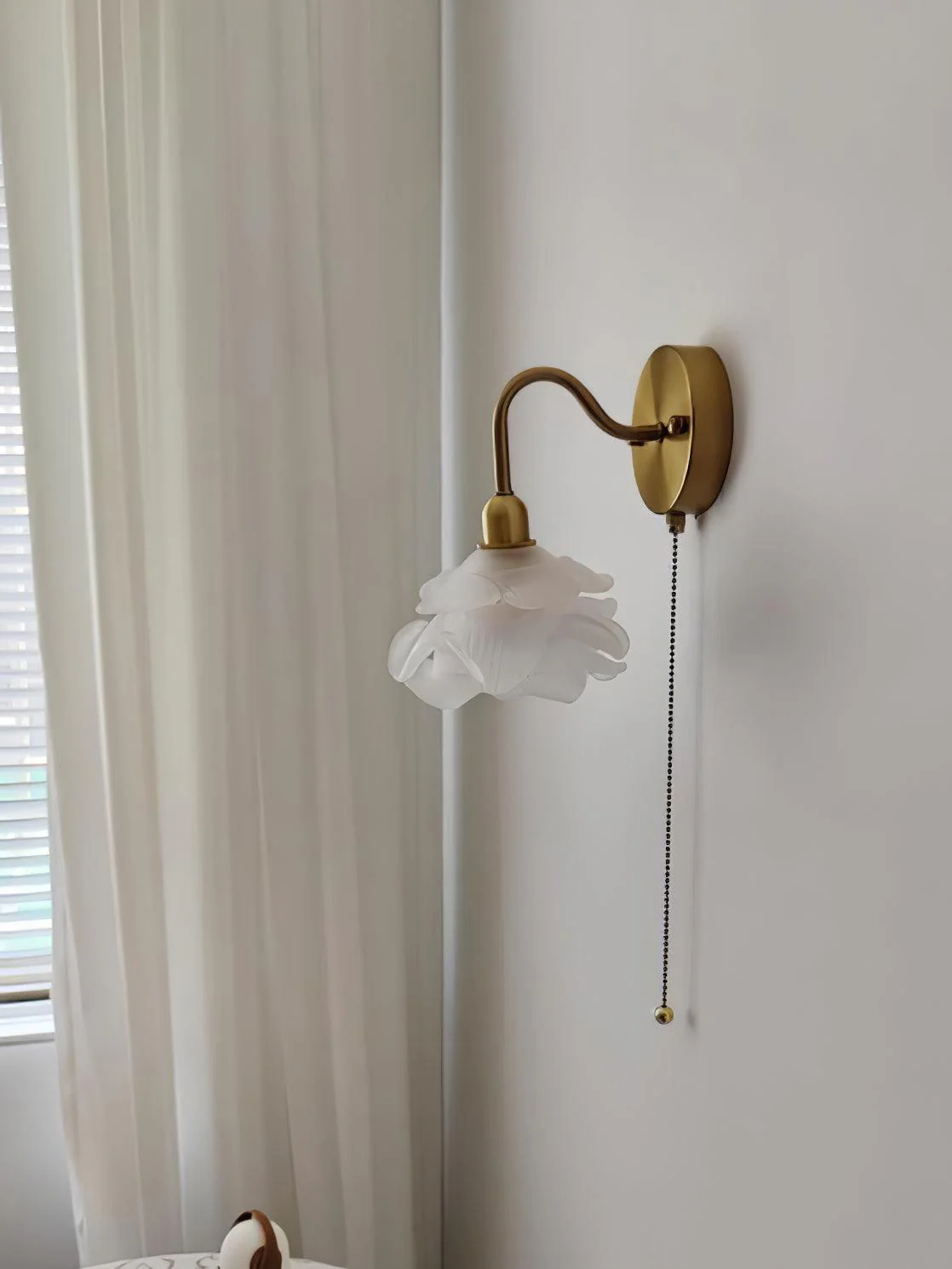 Cove Nordic Art Rose Brass Glass Wall Light - Image 15