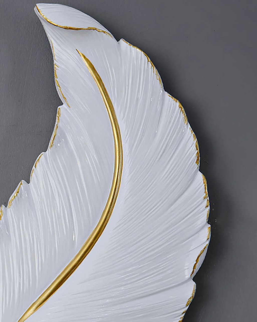 Cumare Individual Creativity Feather Resin Wall Lamp - Image 2