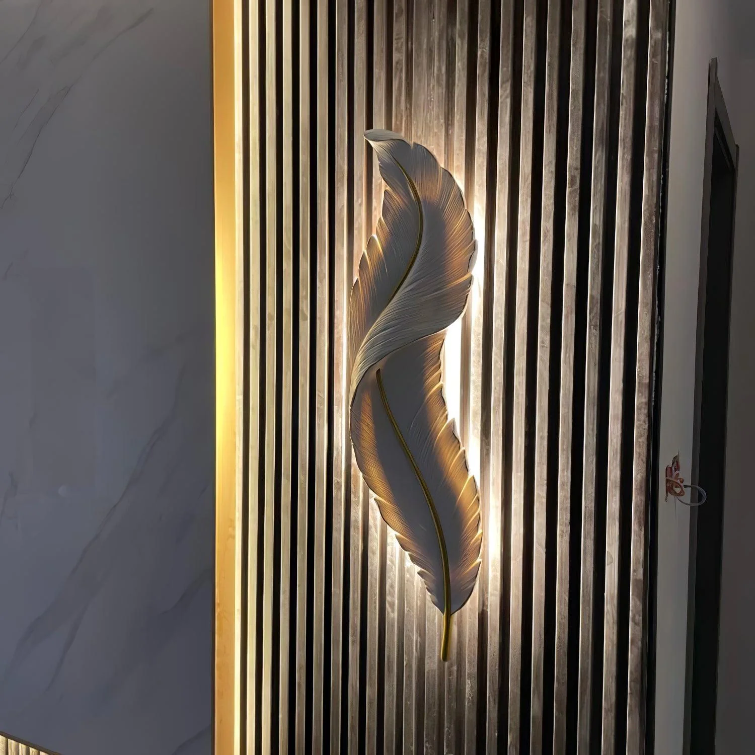 Cumare Individual Creativity Feather Resin Wall Lamp - Image 21
