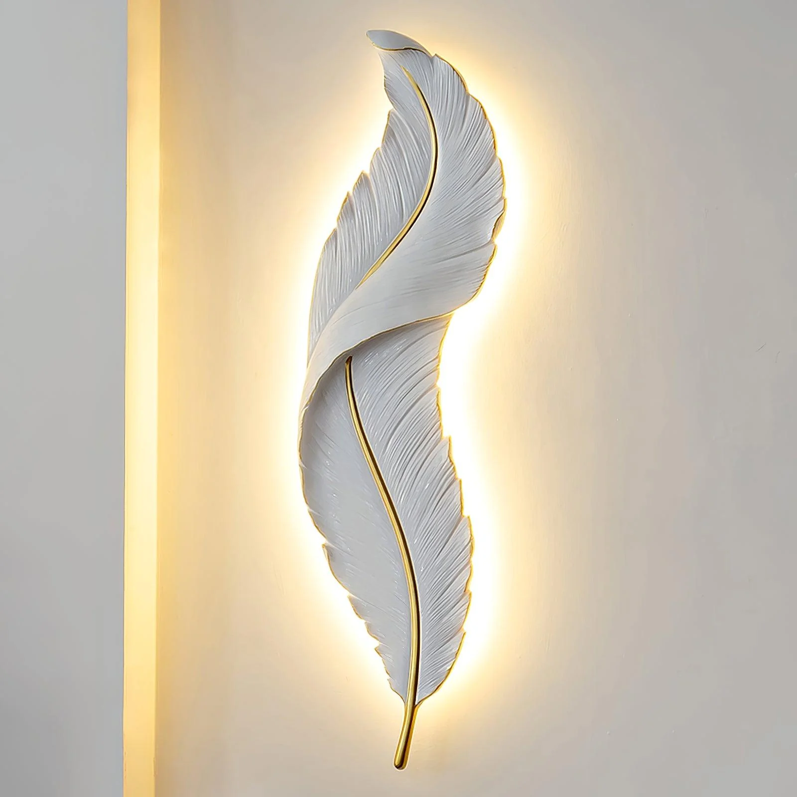 Cumare Individual Creativity Feather Resin Wall Lamp - Image 4