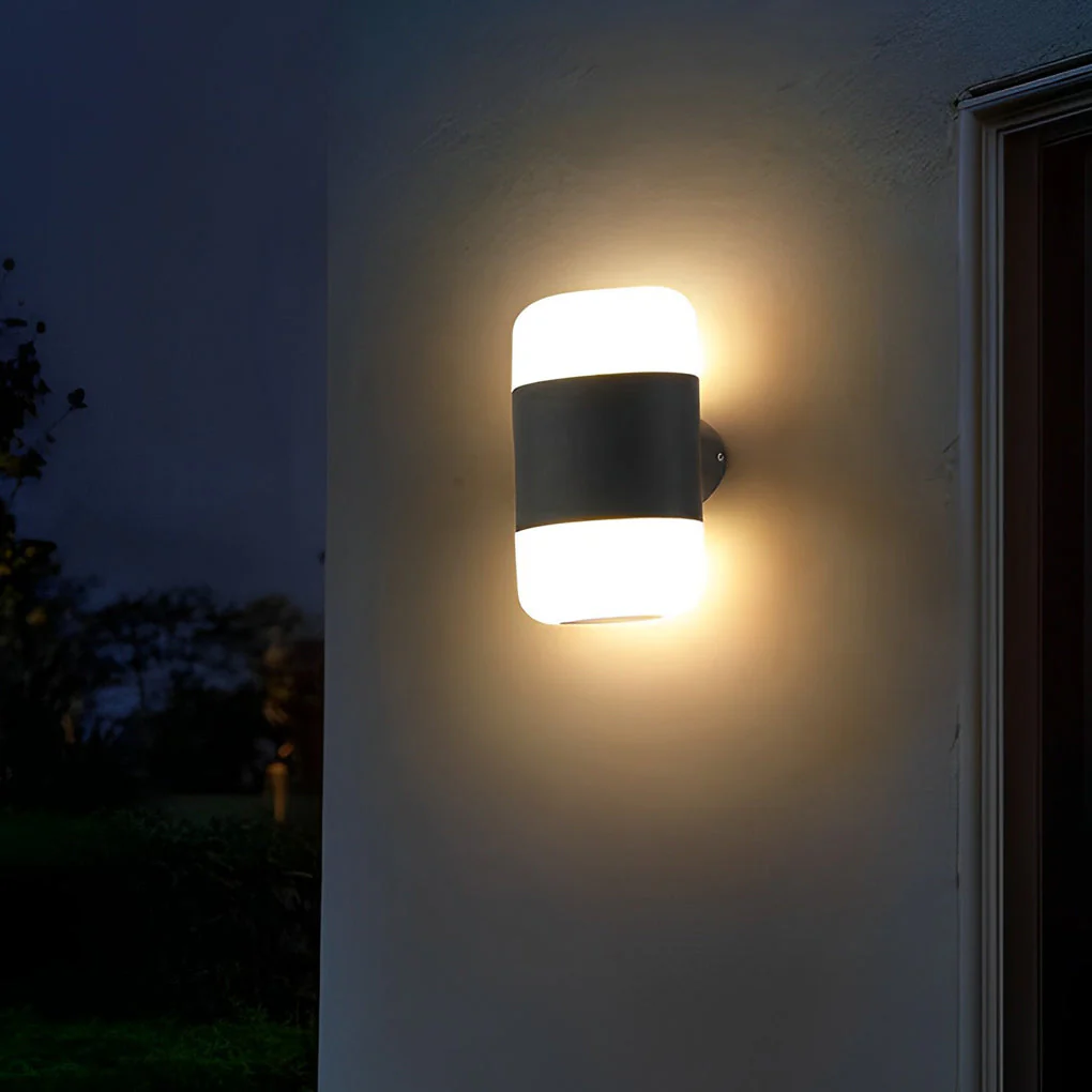 Delht Round Modern Outdoor Wall Lamp - Image 3
