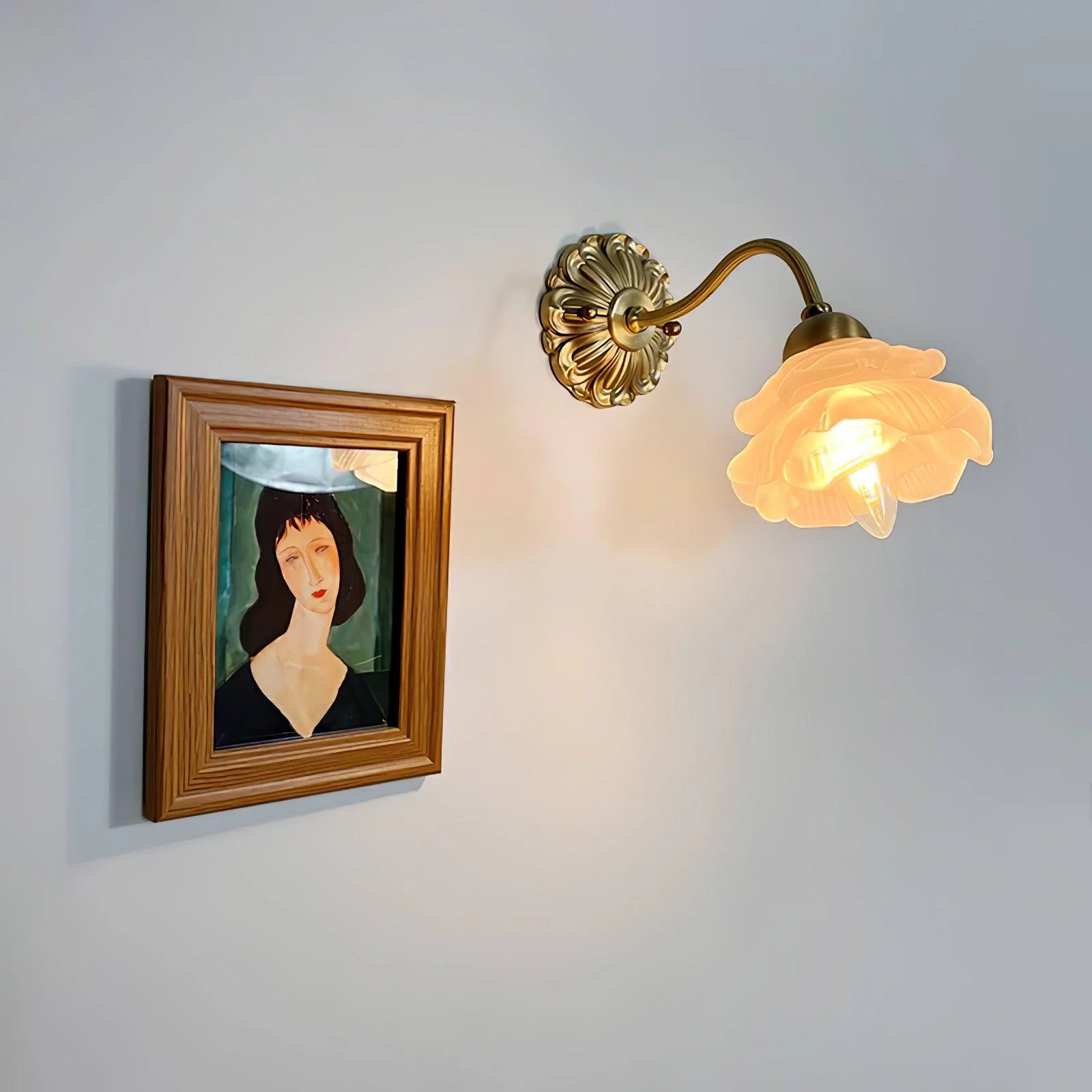 Drifte Brass Floral Luxury Wall Lamp - Image 6