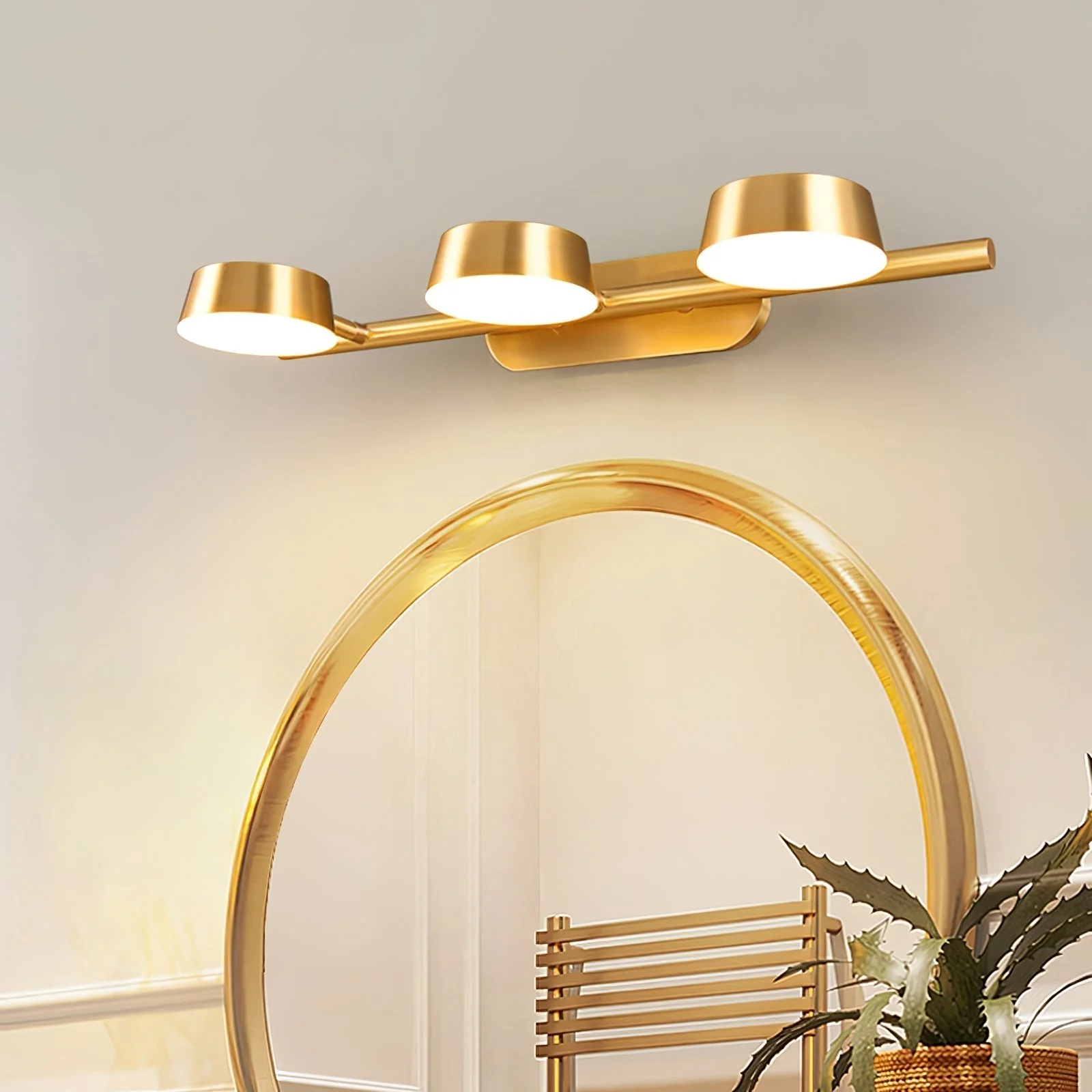 Edward Premium Elegance Vanity Brass Wall Light - Image 4