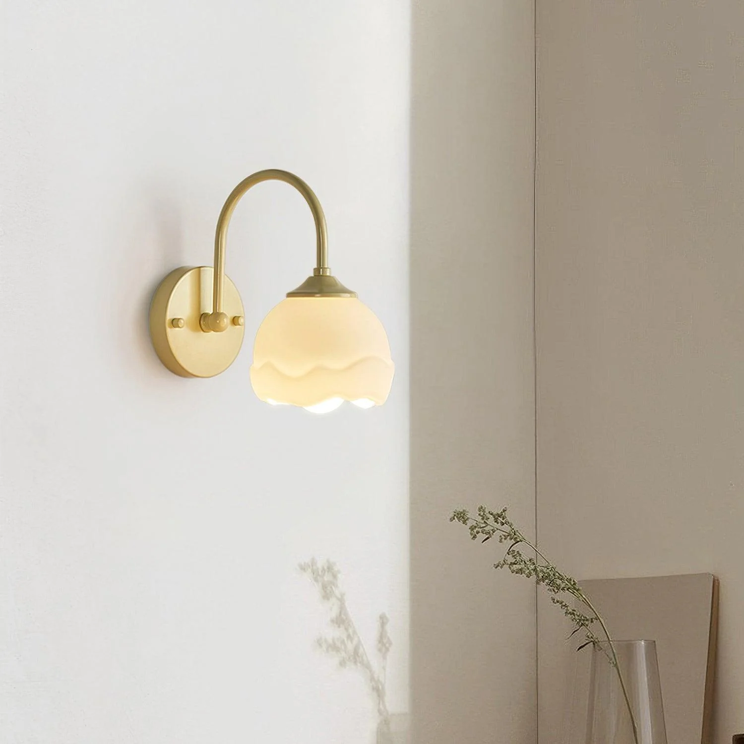 Ellace Glass Elegant Wall Lamp - Image 9