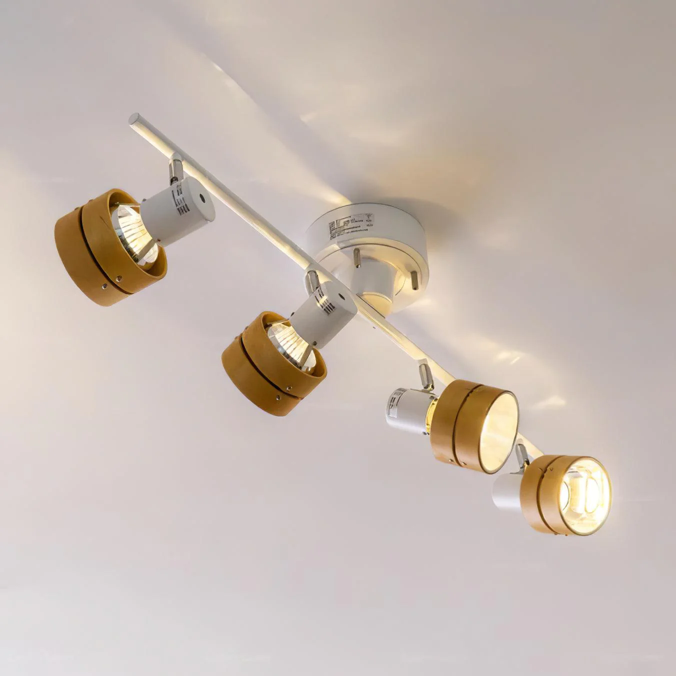Elsorila Elegance Adjustable Spot Wooden Ceiling Lamp - Image 38