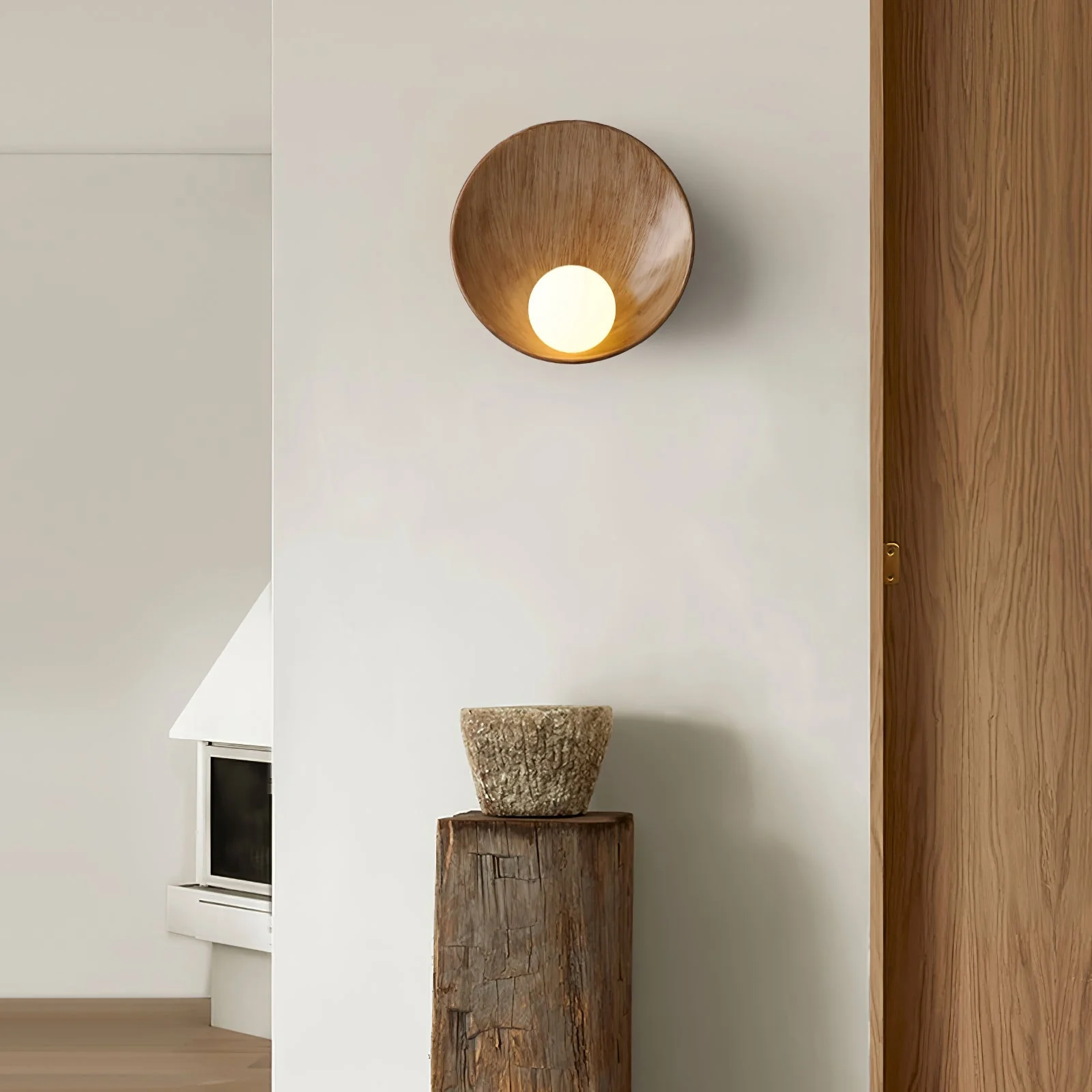 Ersila Modern Minimalist Resin Wall Lamp - Image 4