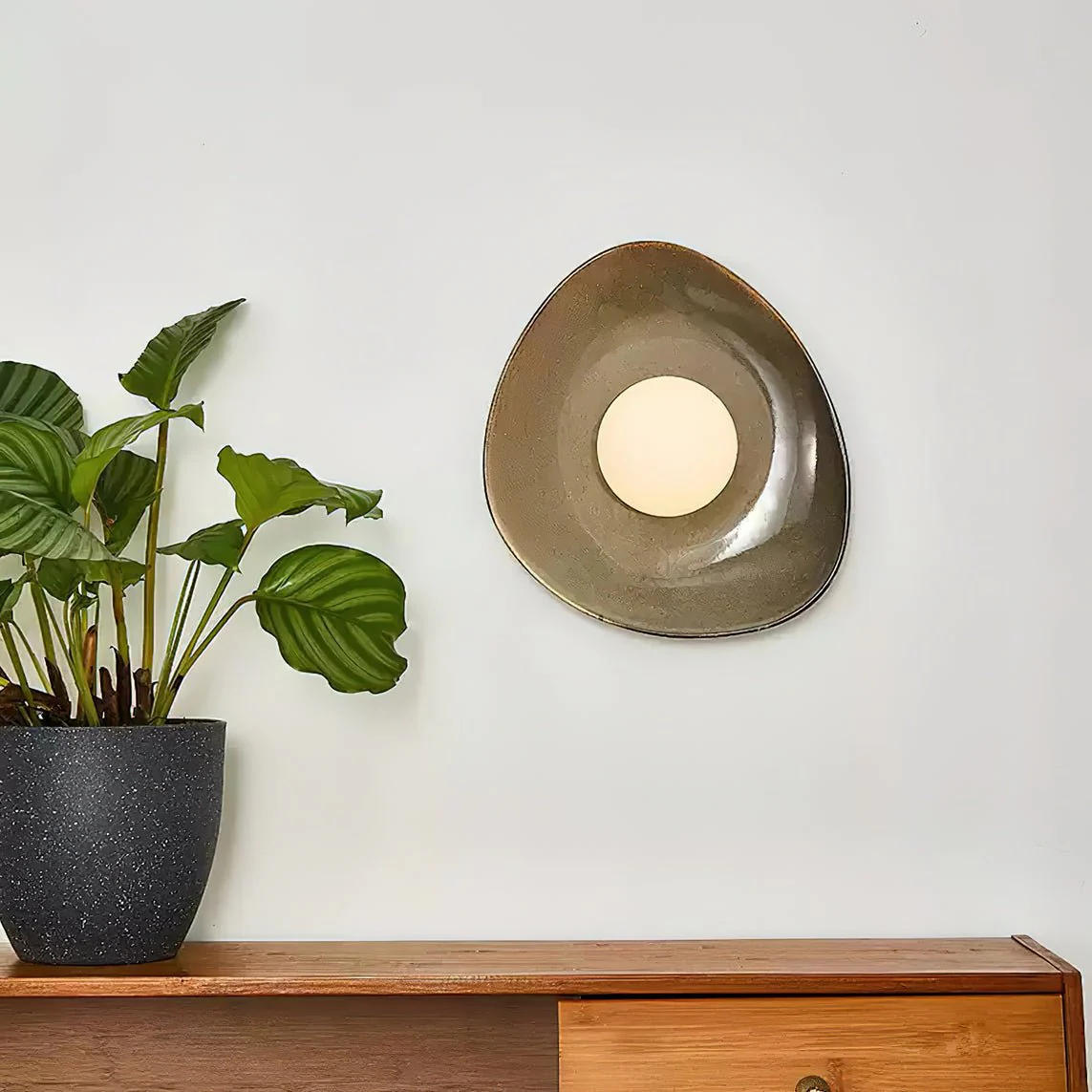 Ertalila Elegance Pebble Disc Ceramics Wall Light - Image 4