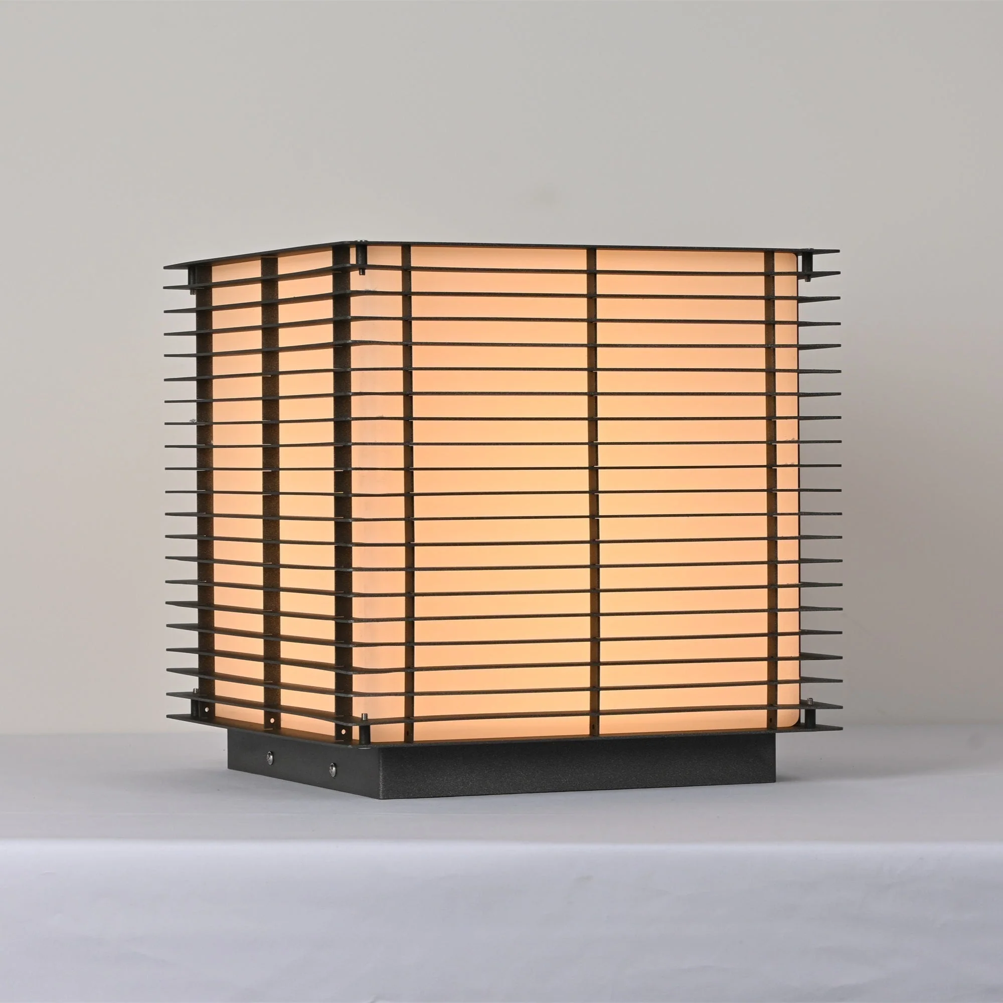 Eryon Solar Grid Outdoor Light - Image 21