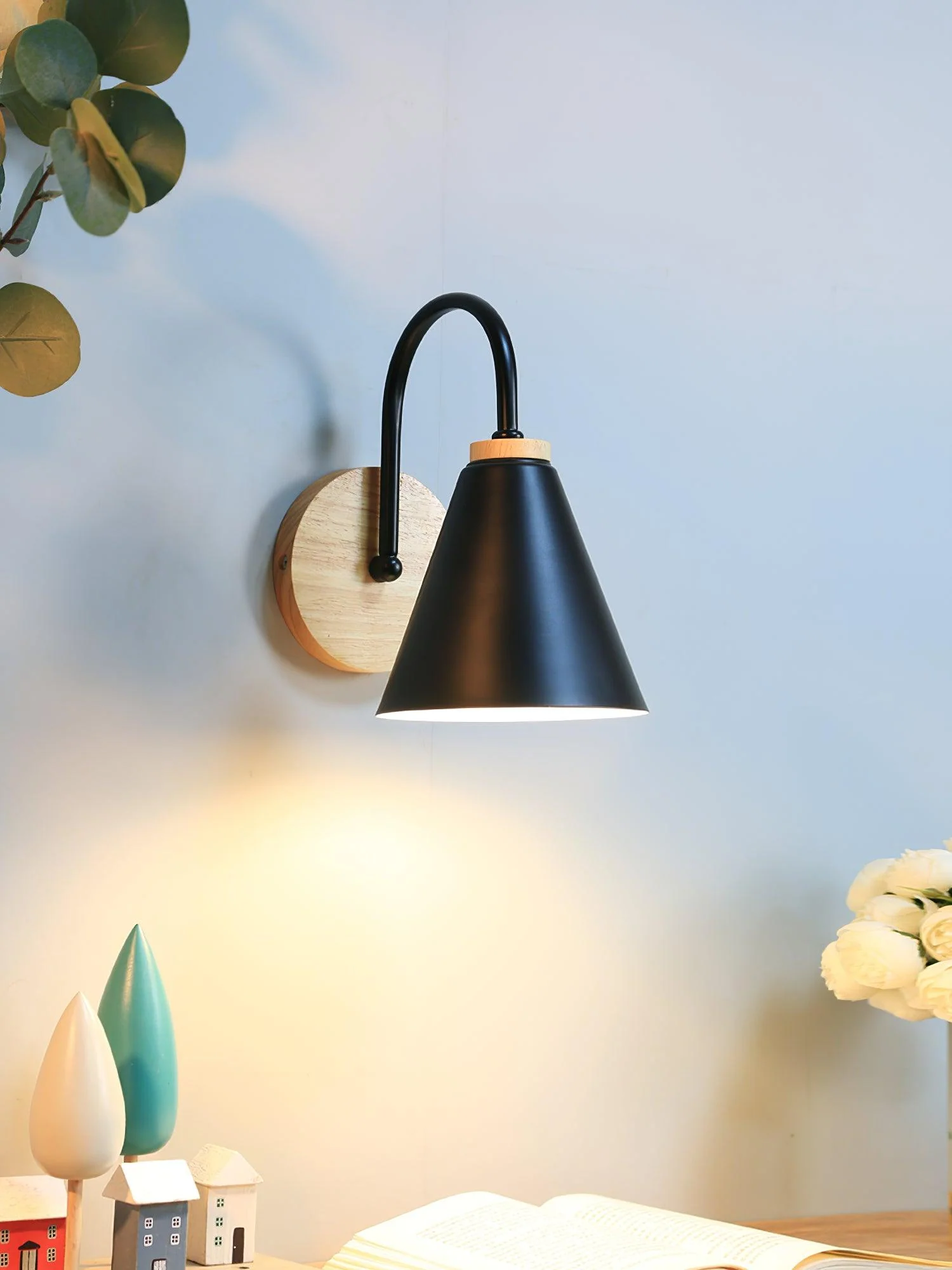 Erzoris Unique Classic Wooden Wall Lamp - Image 10