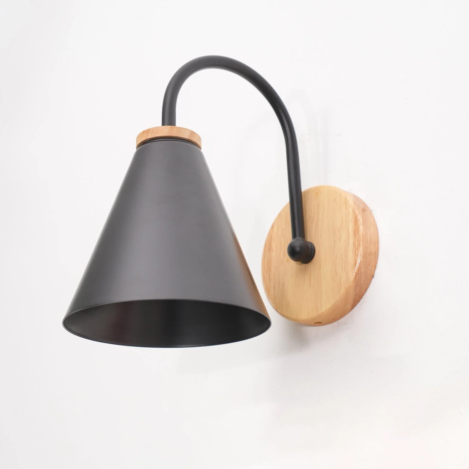 Erzoris Unique Classic Wooden Wall Lamp - Image 7