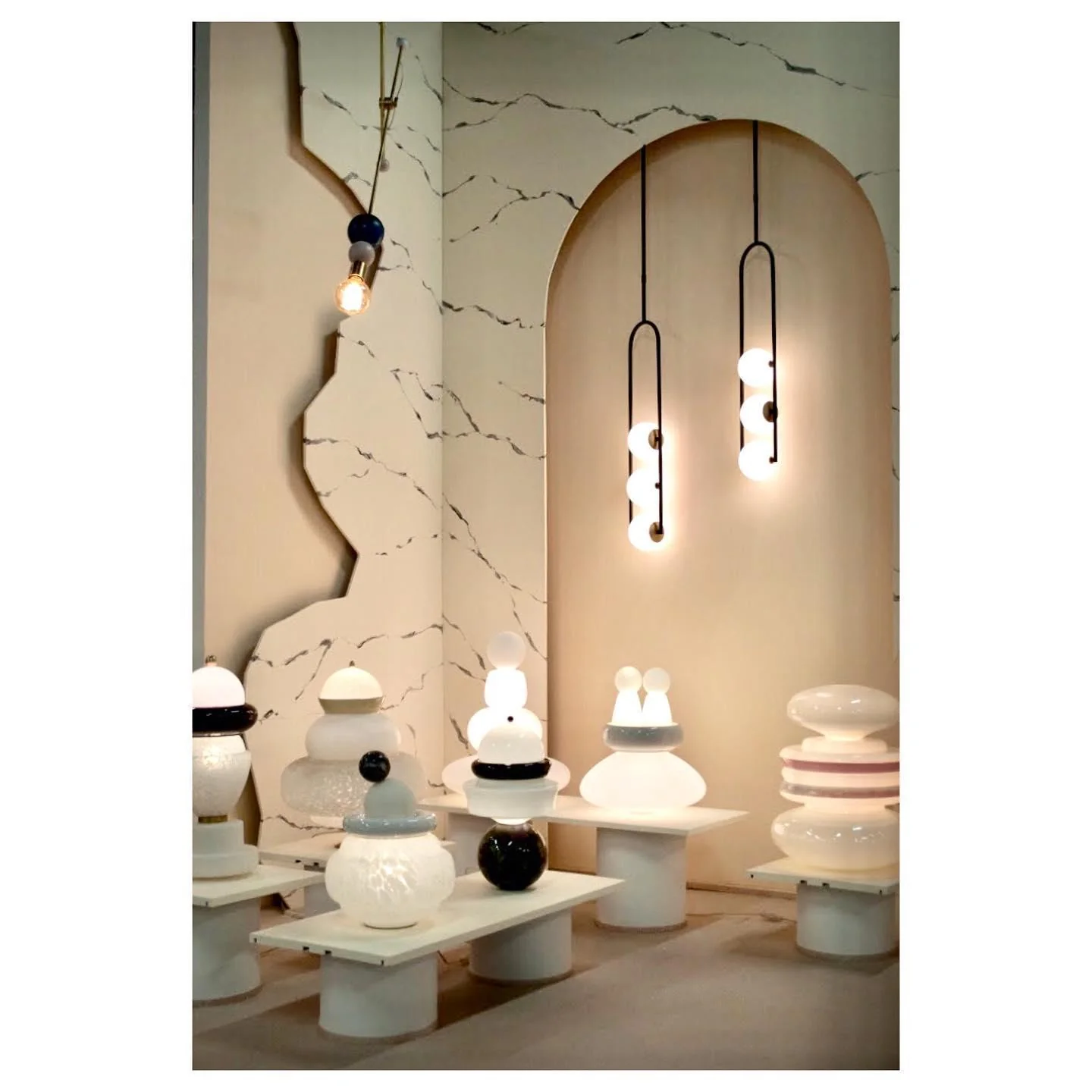 Evelaris Modern Minimalist Nordic Art Glass Pendant Lamp - Image 3