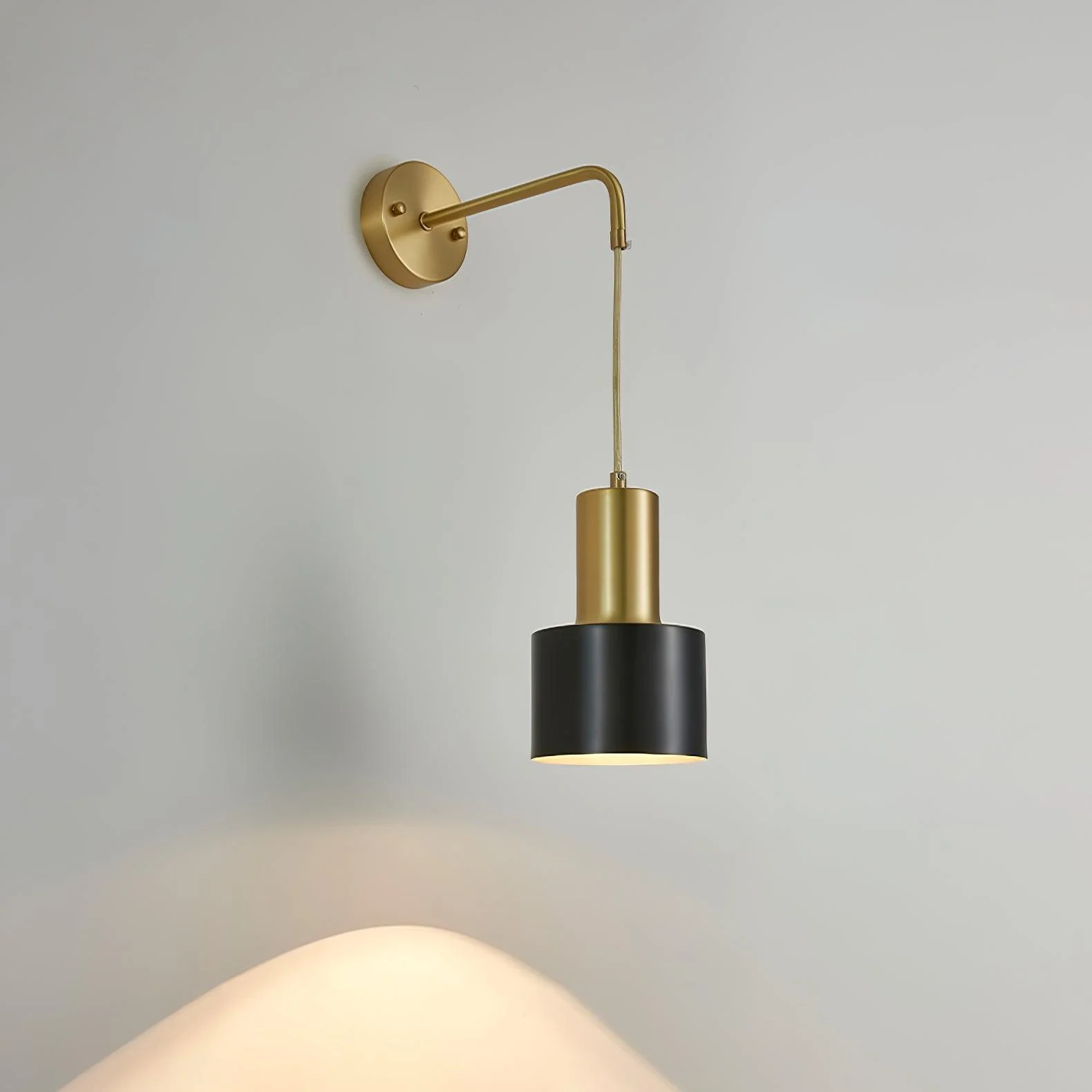 Ezra Minimalist Wall Lamp - Image 6