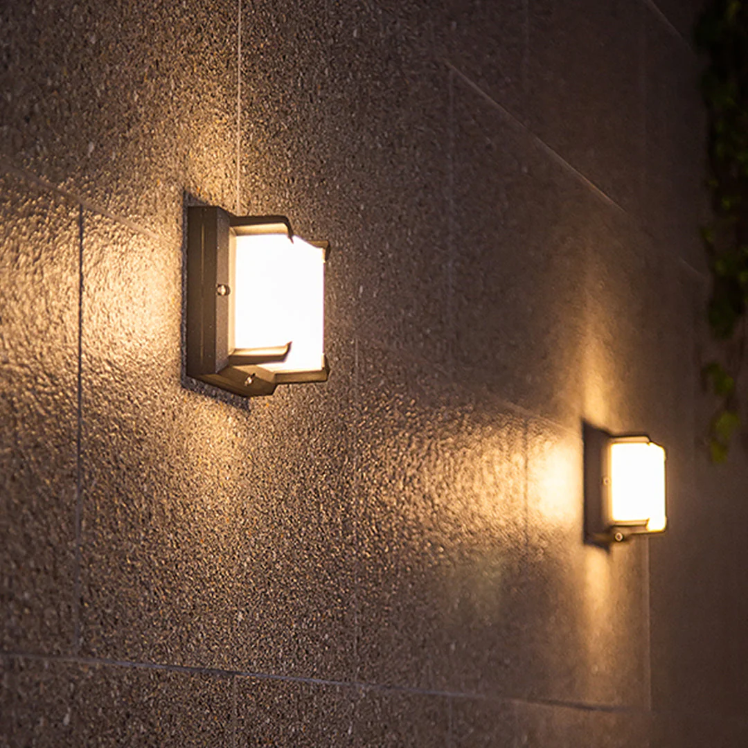 Faith Die-cast Modern Outdoor Wall Light - Image 8
