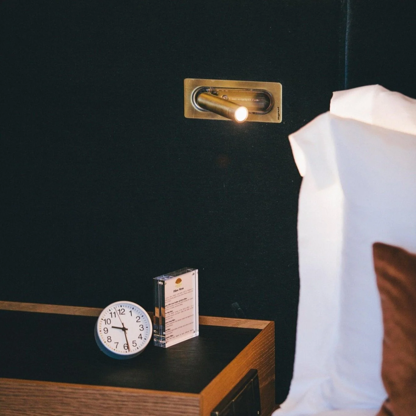Fioro Industrial Wall Lamp - Image 3
