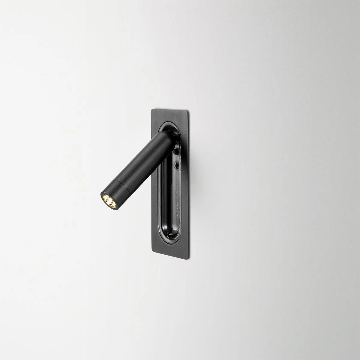 Fioro Industrial Wall Lamp - Image 33