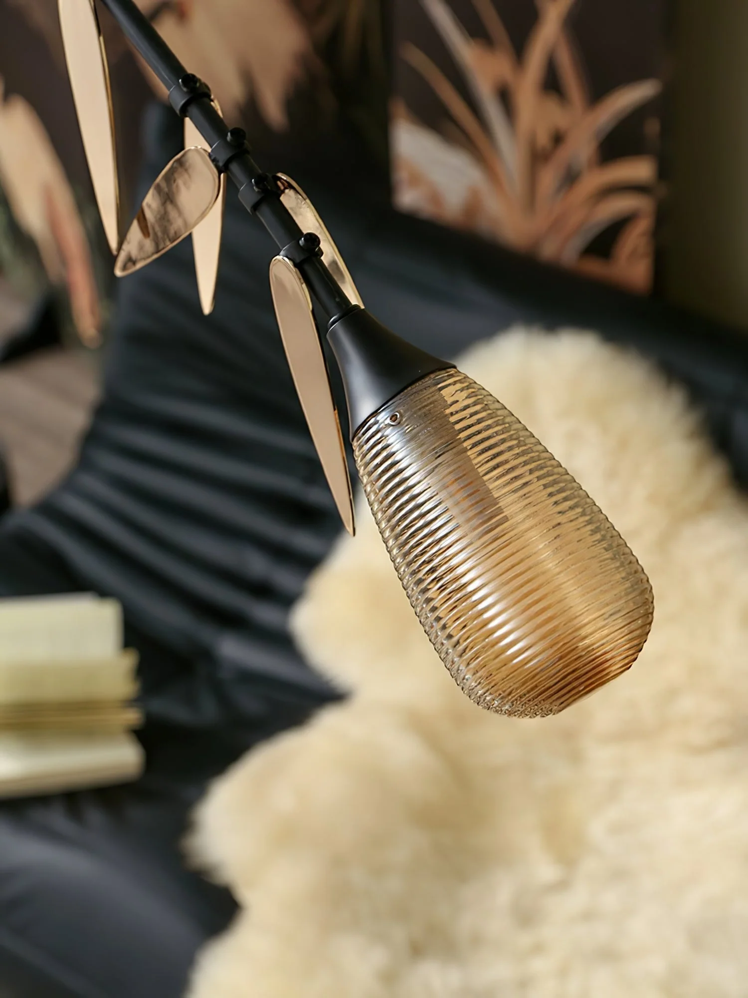 FloraCurv Glass Artisan Pendant Light - Image 13