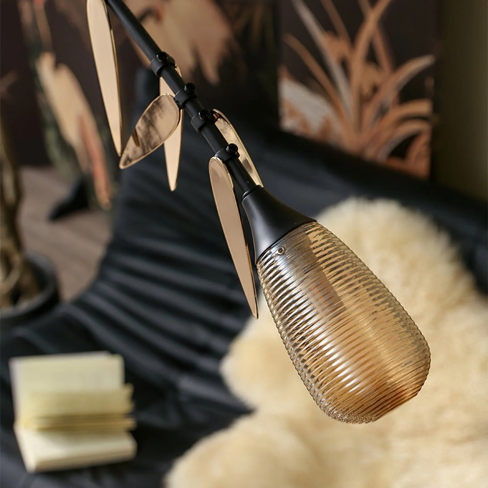 FloraCurv Glass Artisan Pendant Light - Image 8