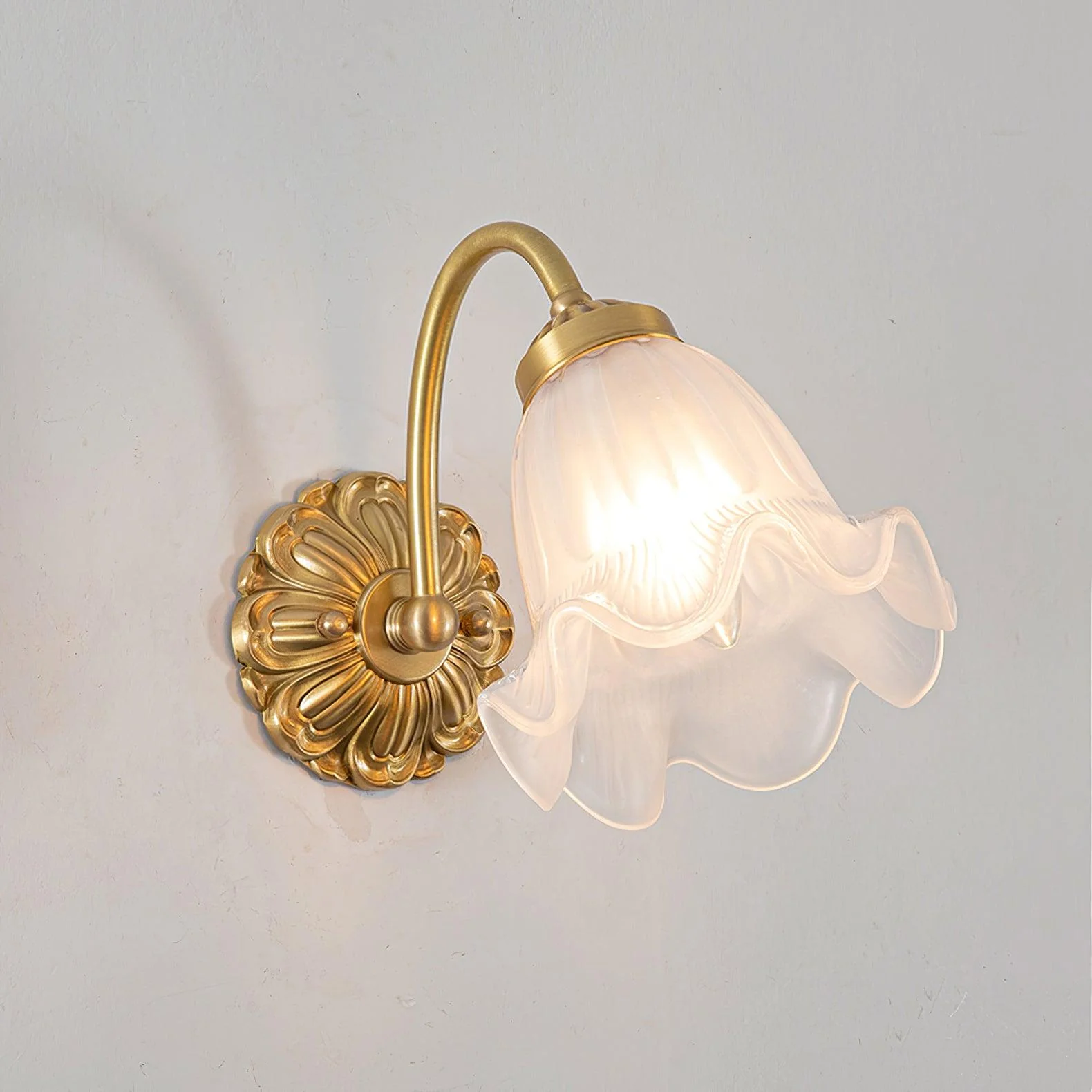 Florer Vintage Glass Sconce - Image 9
