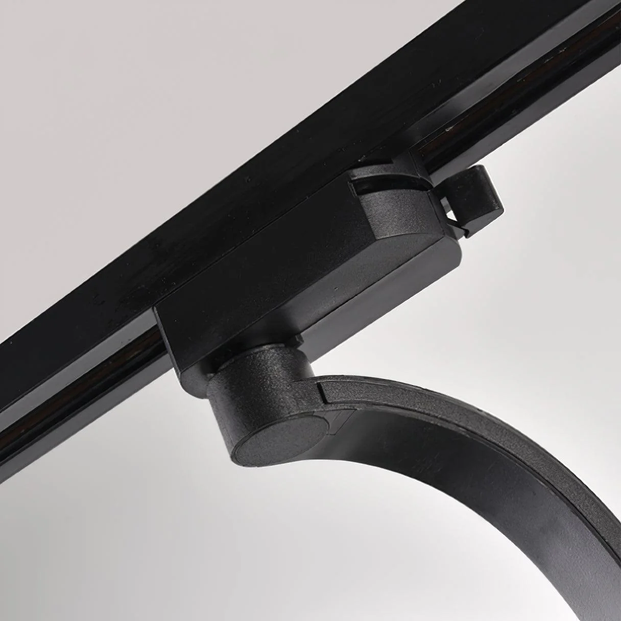 Focus Sleek Aluminum Ceiling Light - Image 6