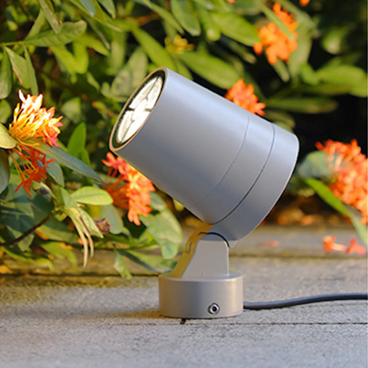 Garn Waterproof Modern Style Outdoor Spot Lights - Image 16