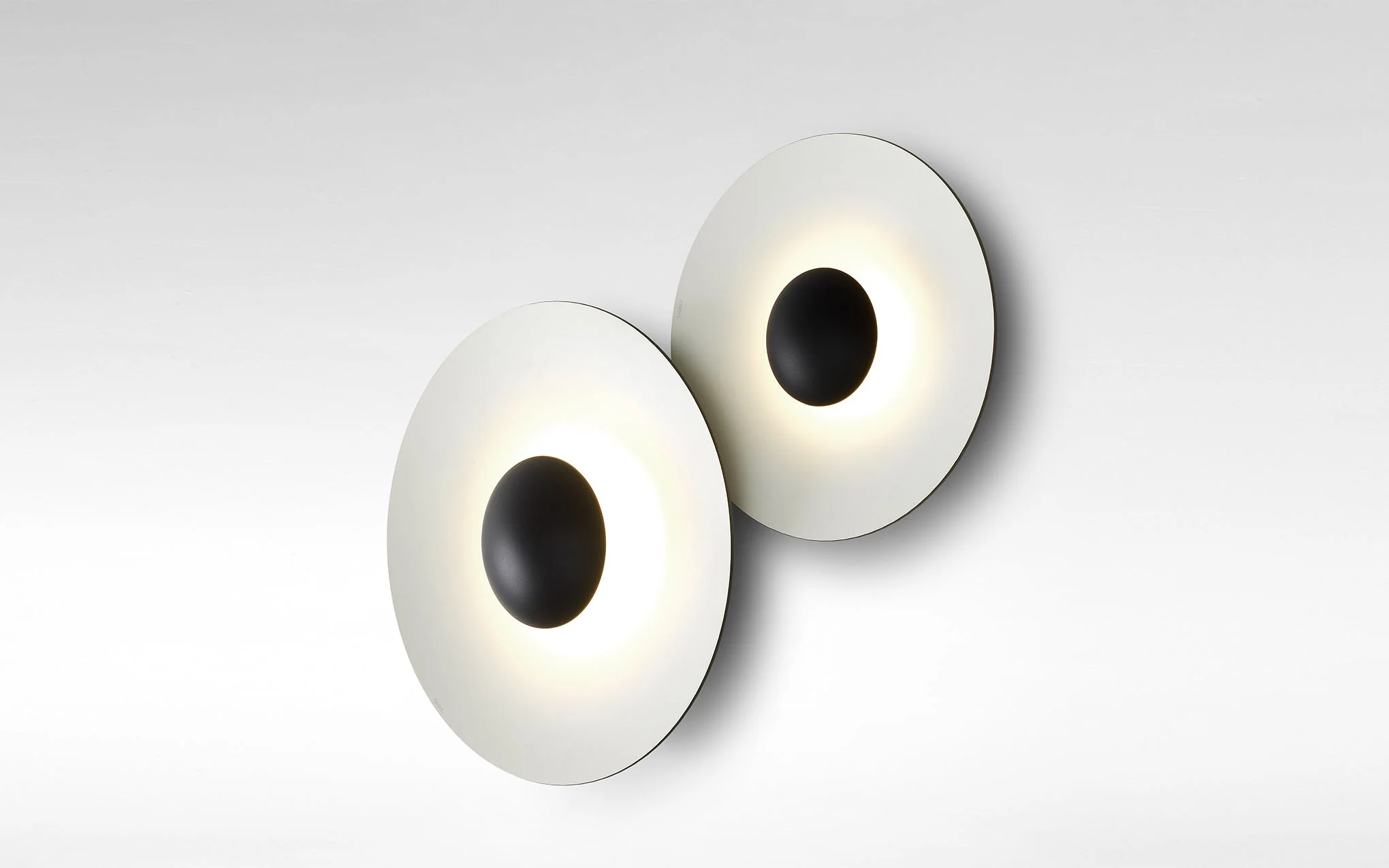 Ginger Modern Minimalist Round Wall Lamp - Image 32