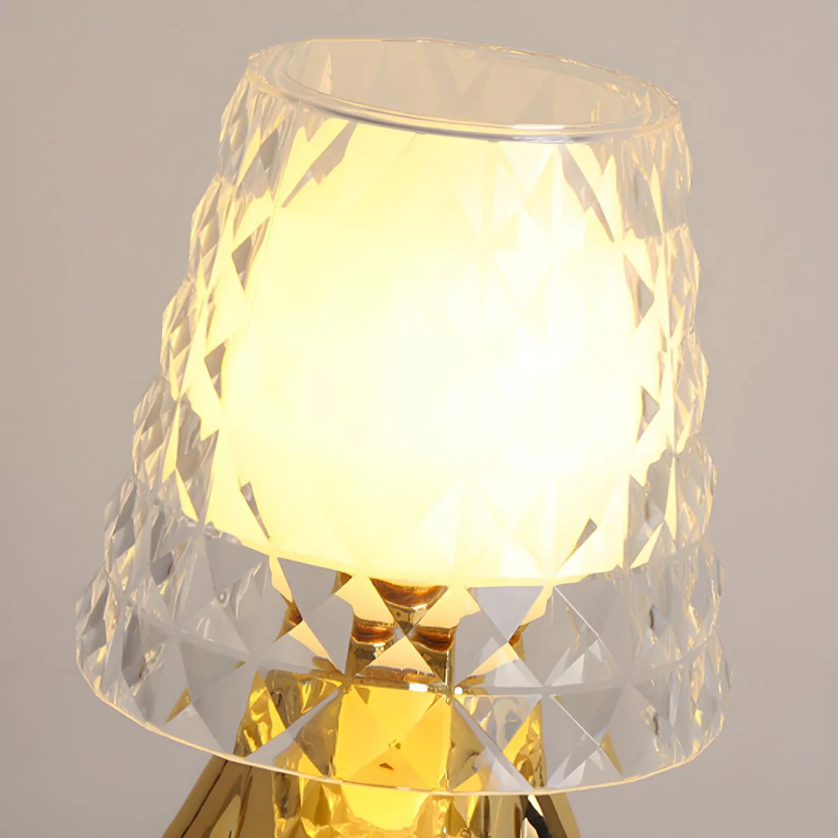 Gleam Artistic Table Lamp - Image 21