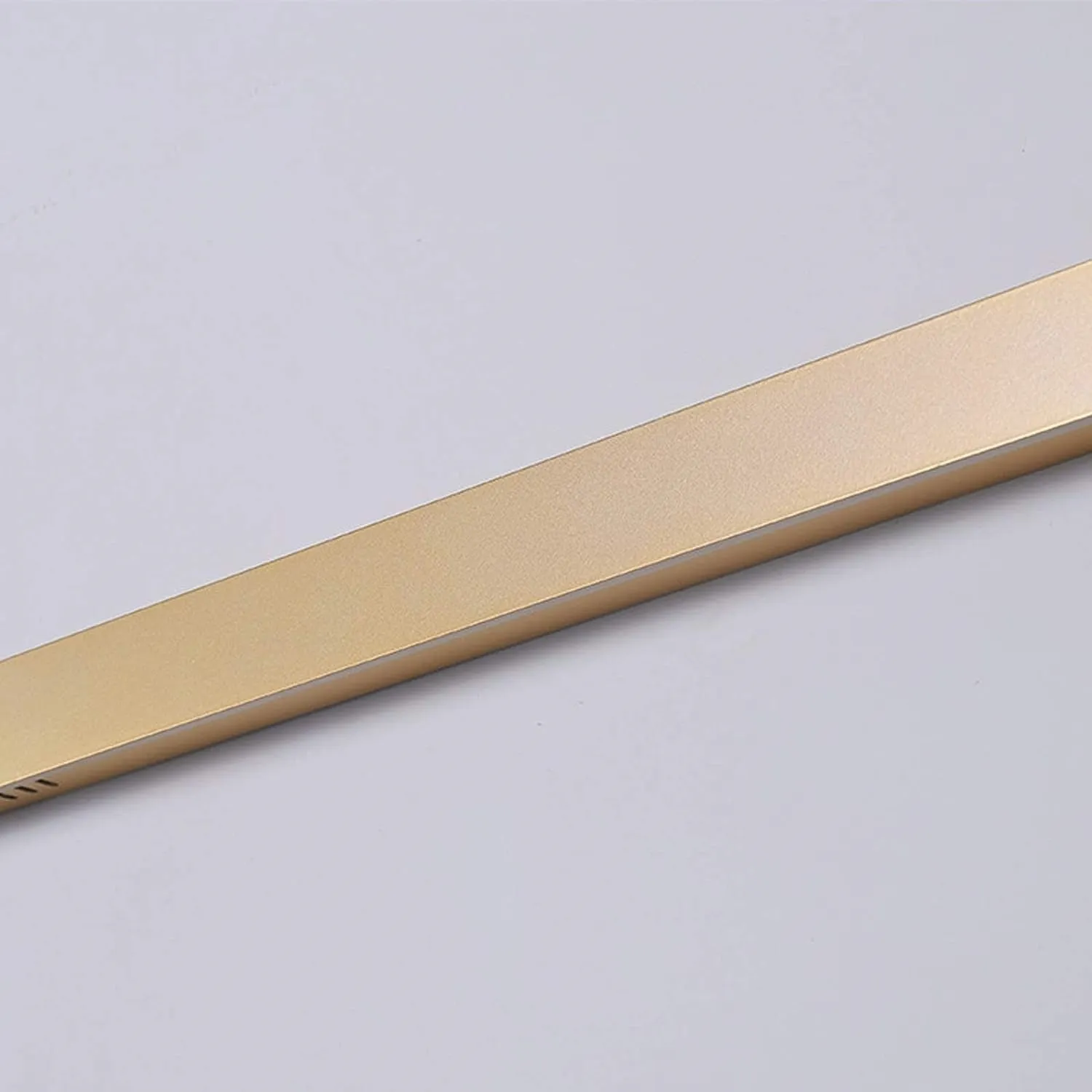 Gravo Minimalist Linear Metal/ Wall Lamp, Gold/Black/White - Image 9