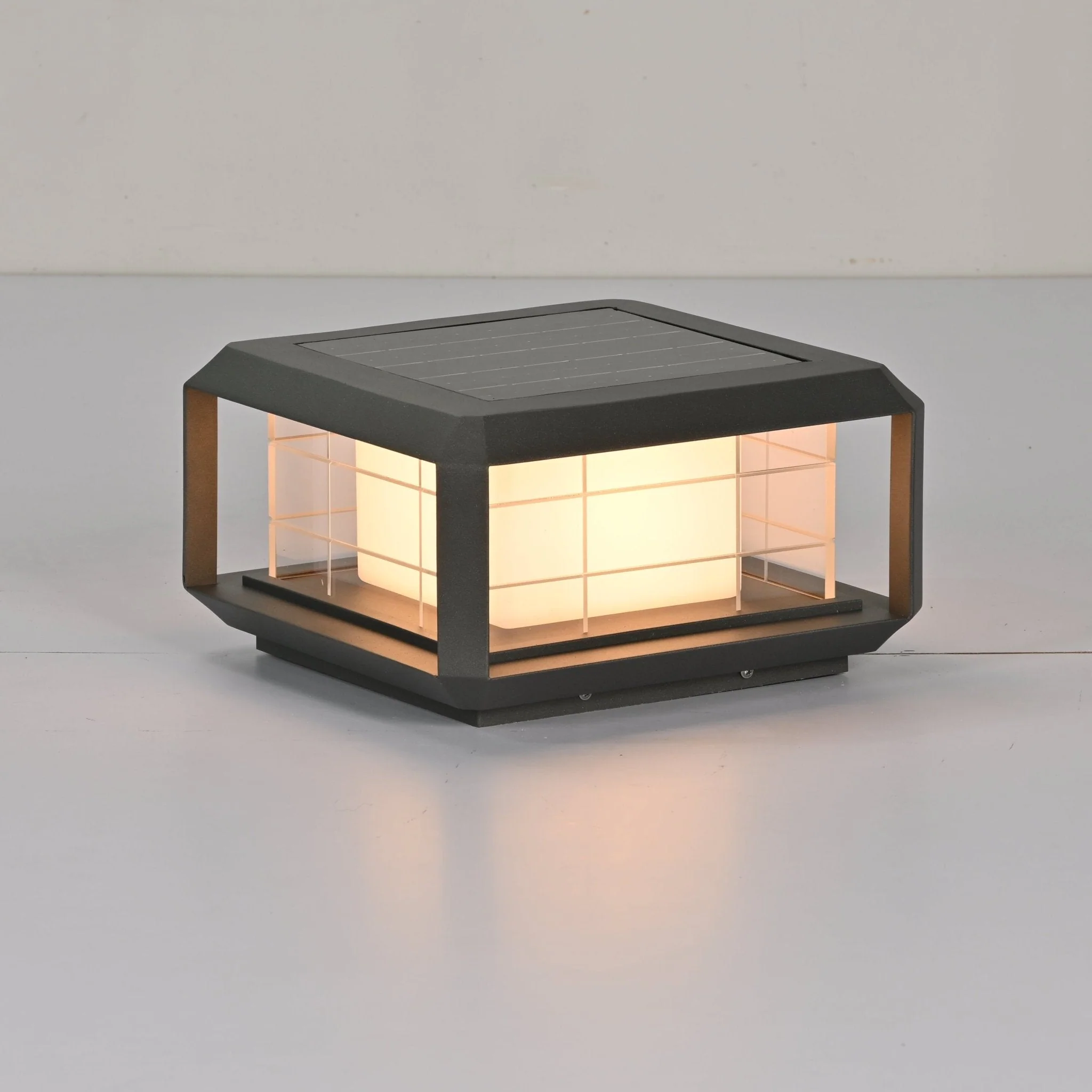 Grid Guard Solar Lantern Outdoor Lamp - Image 10
