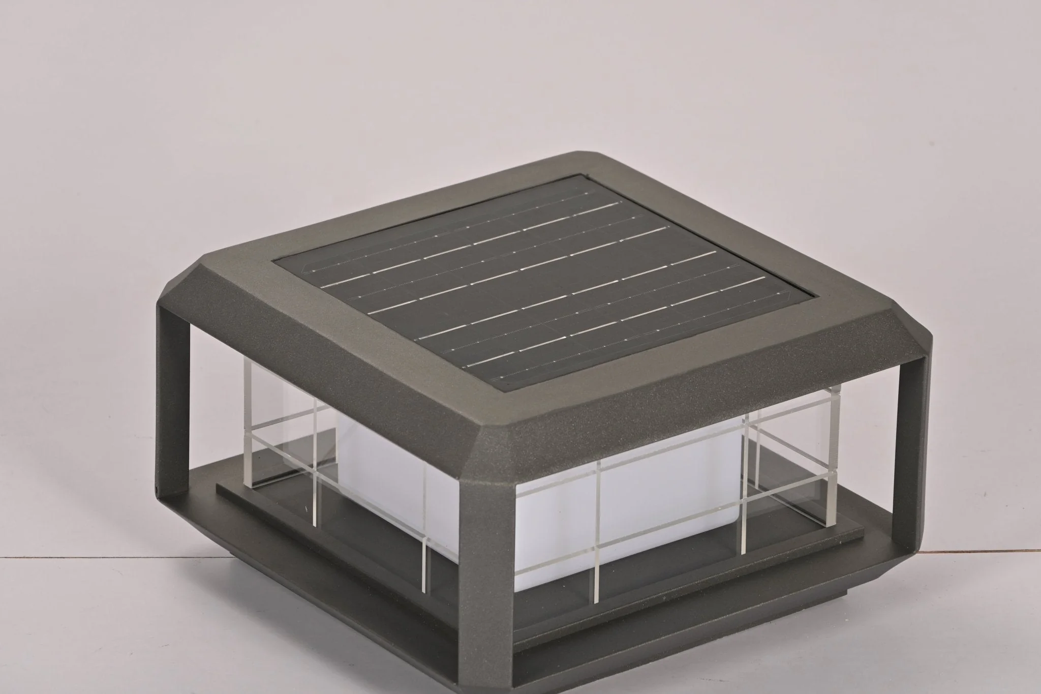 Grid Guard Solar Lantern Outdoor Lamp - Image 12
