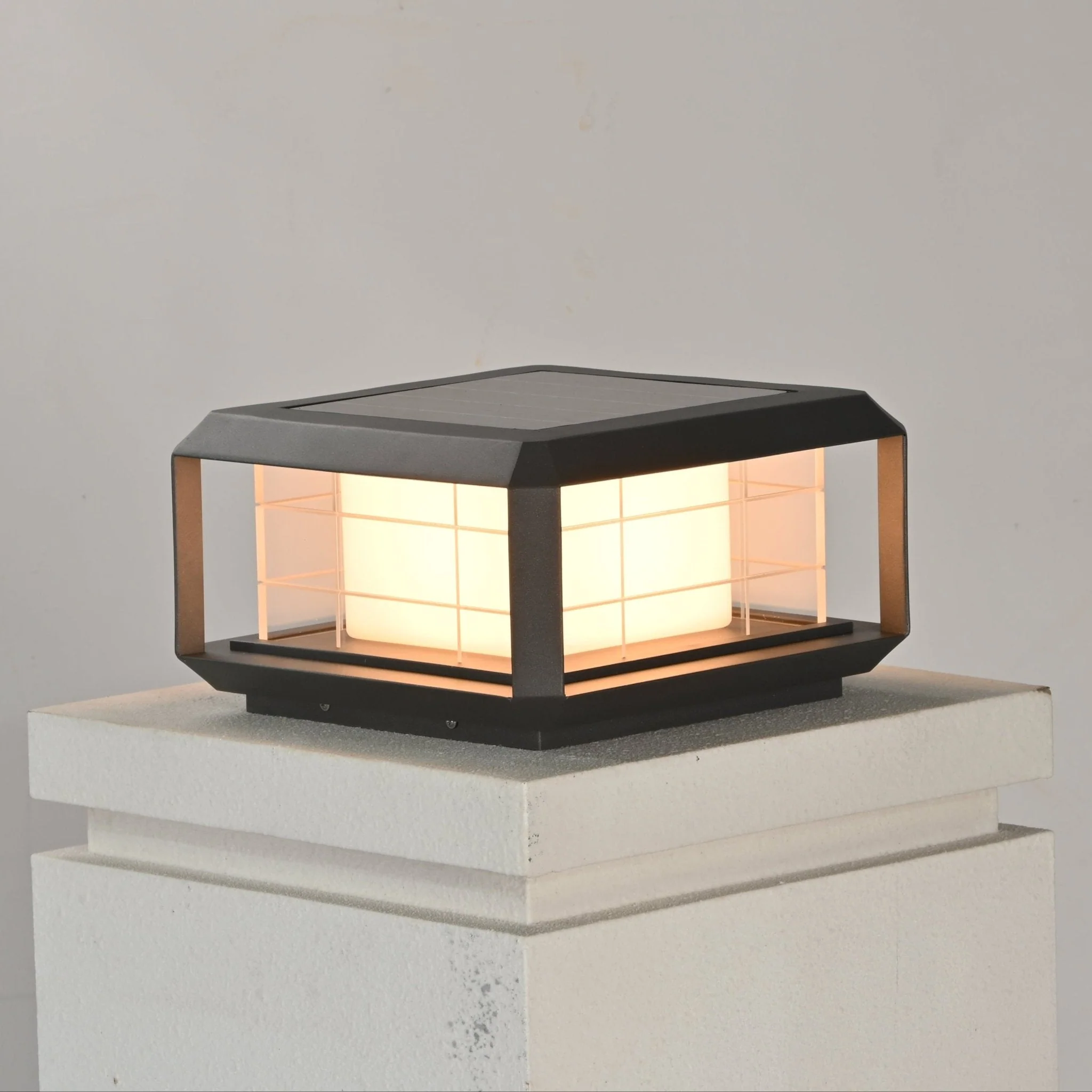 Grid Guard Solar Lantern Outdoor Lamp - Image 8