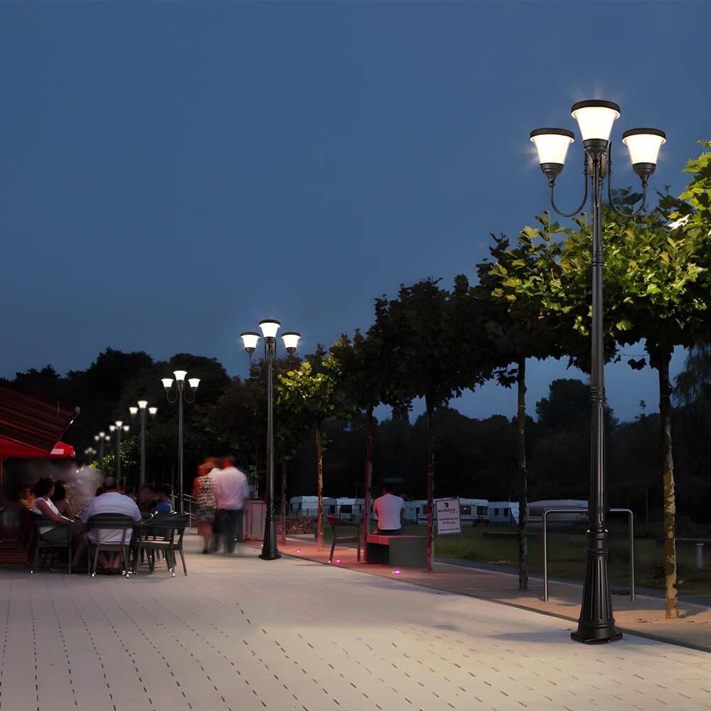 Grin Finish Traditional Outdoor Street Lights - Image 3