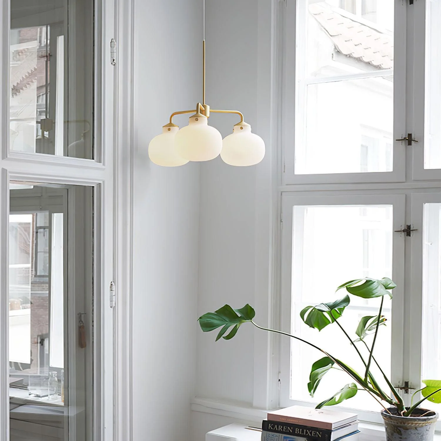 Halo Contemporary Glass Pendant Lamp - Image 10