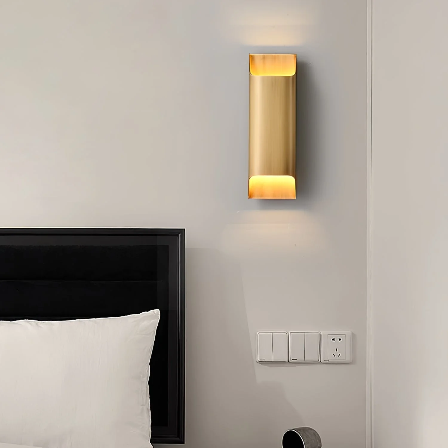 Hardy Nordic Art Brass Wall Lamp - Image 10