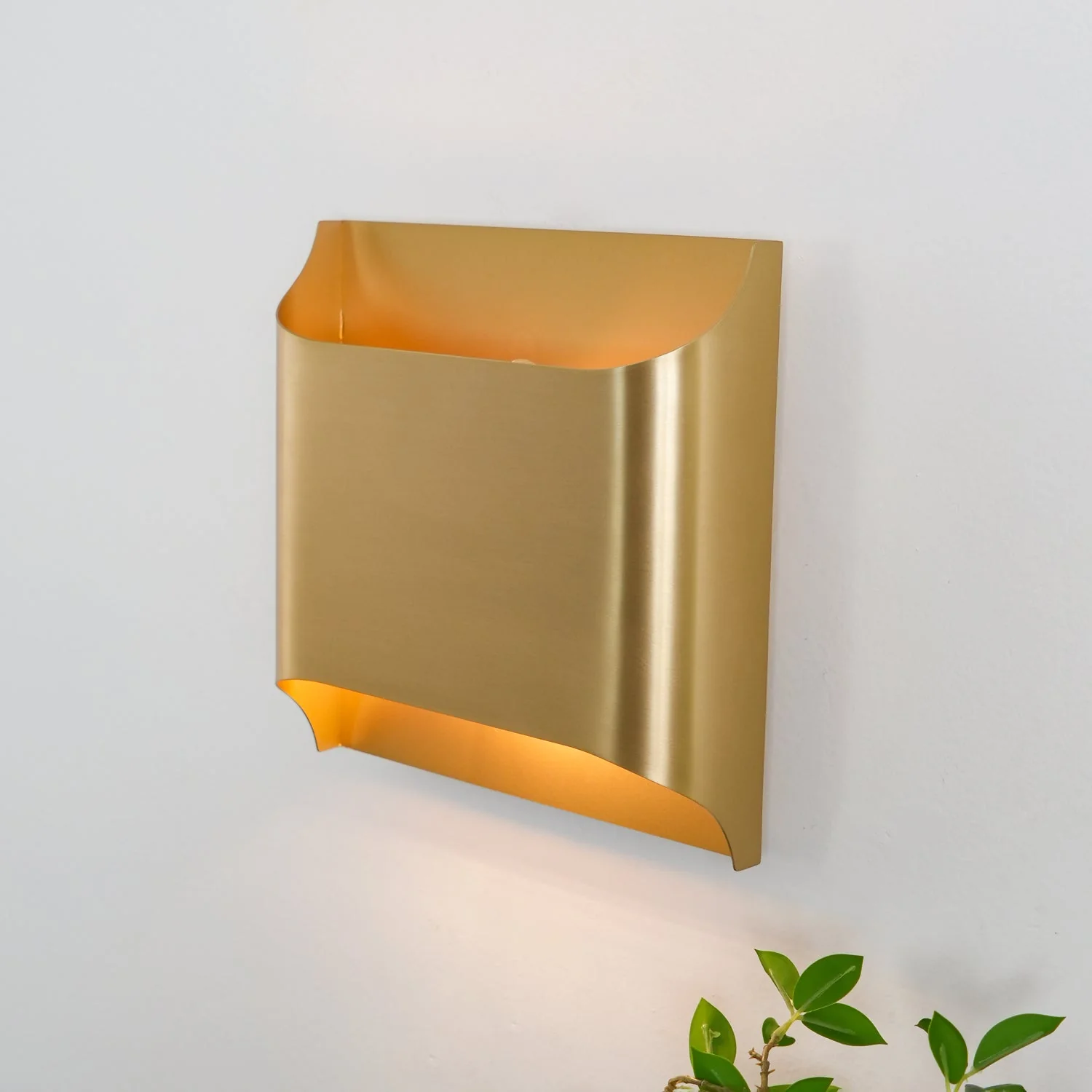Hardy Nordic Art Brass Wall Lamp - Image 102
