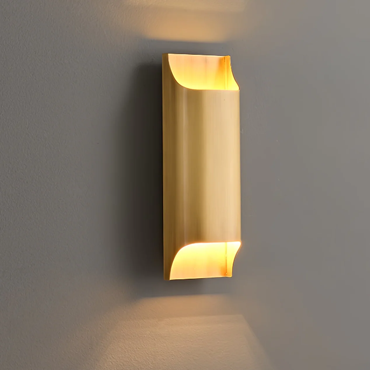 Hardy Nordic Art Brass Wall Lamp - Image 31