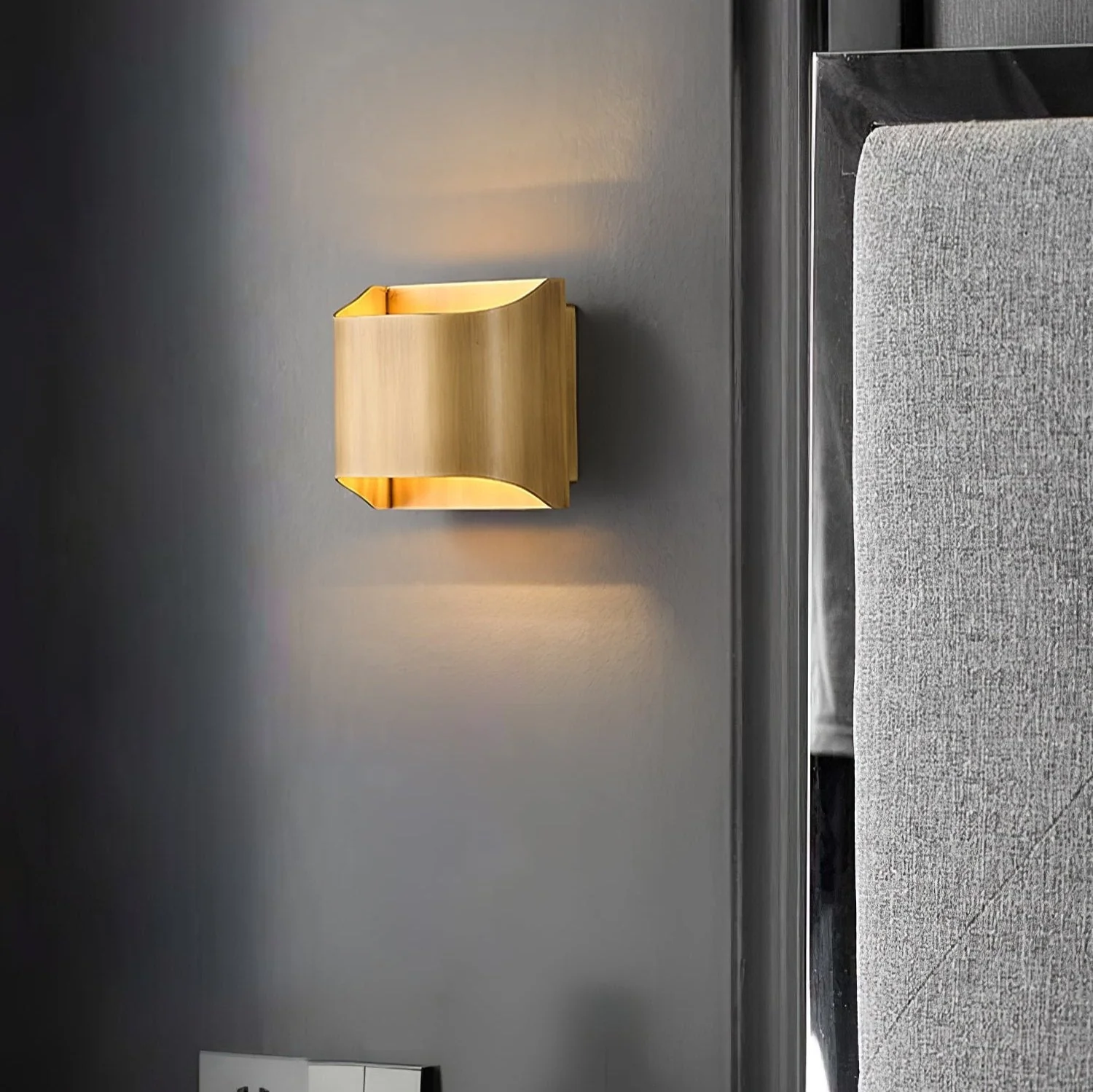Hardy Nordic Art Brass Wall Lamp - Image 45
