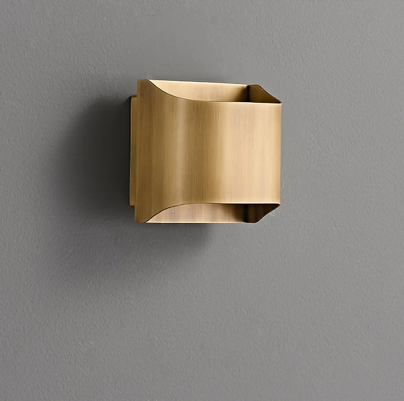 Hardy Nordic Art Brass Wall Lamp - Image 6