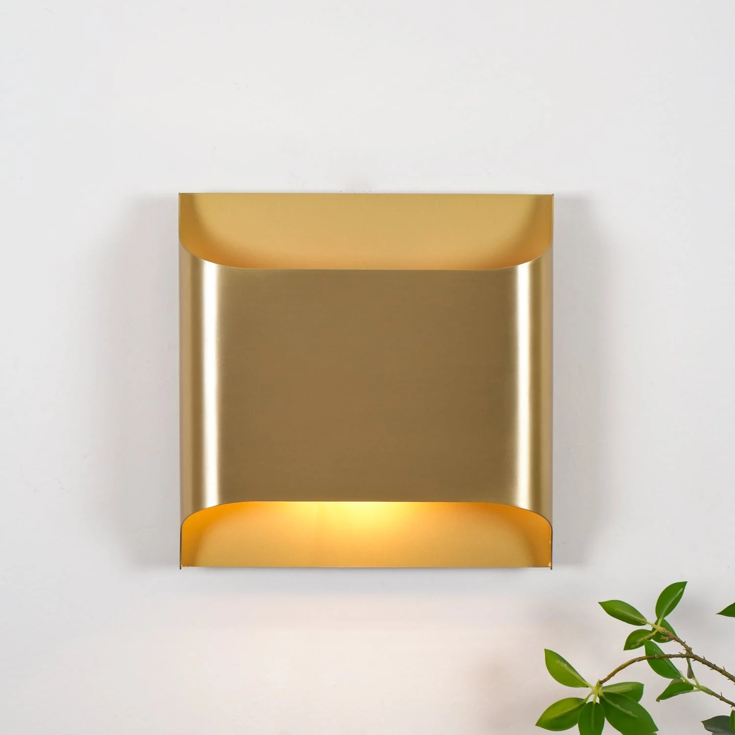Hardy Nordic Art Brass Wall Lamp - Image 69